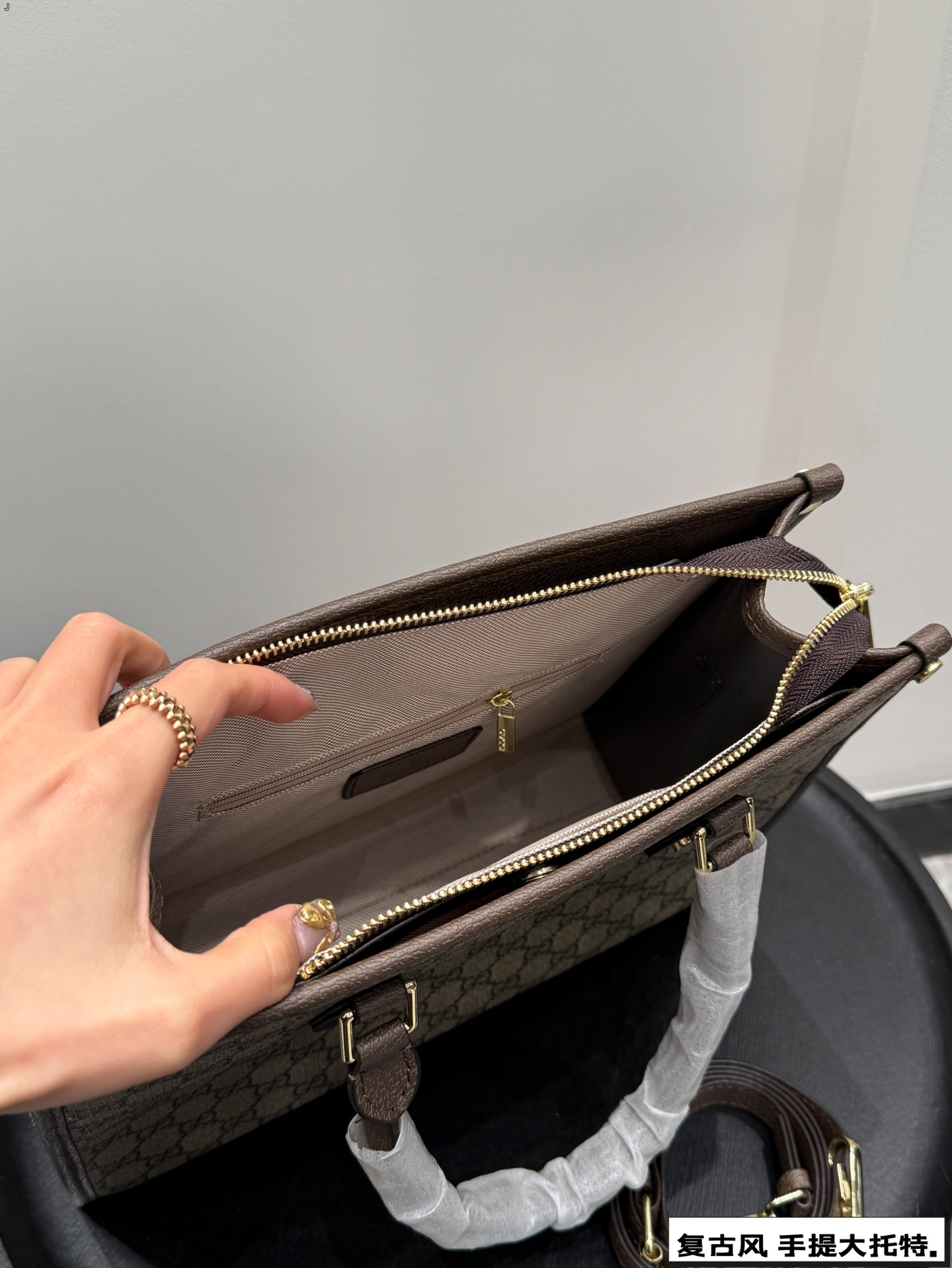 Gg new arrival tote bag size: 31 * 25 cm