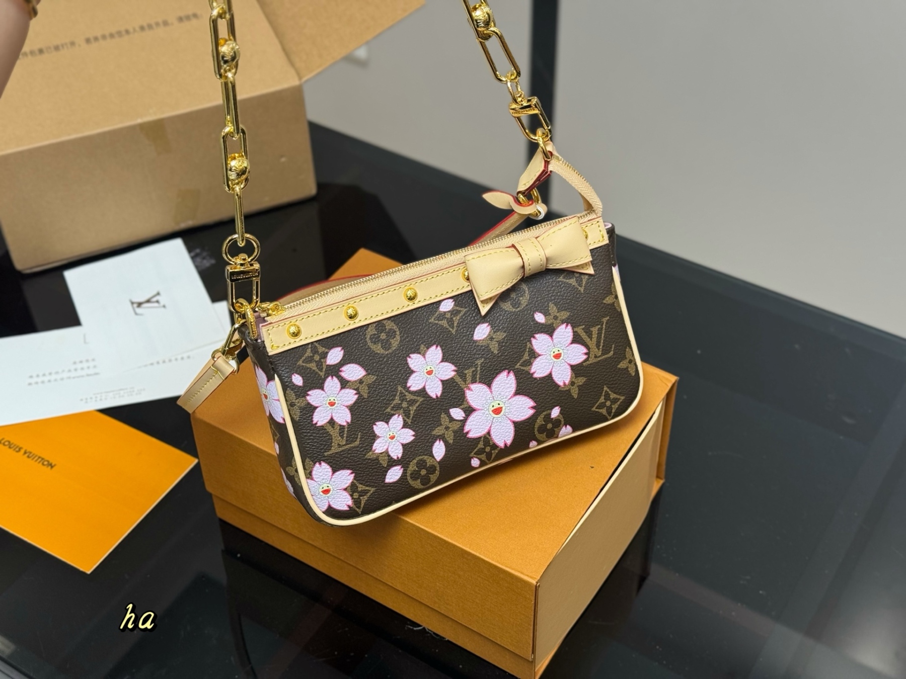 louis-new-arrival-chain-bag-008-size-21-12cm-6007