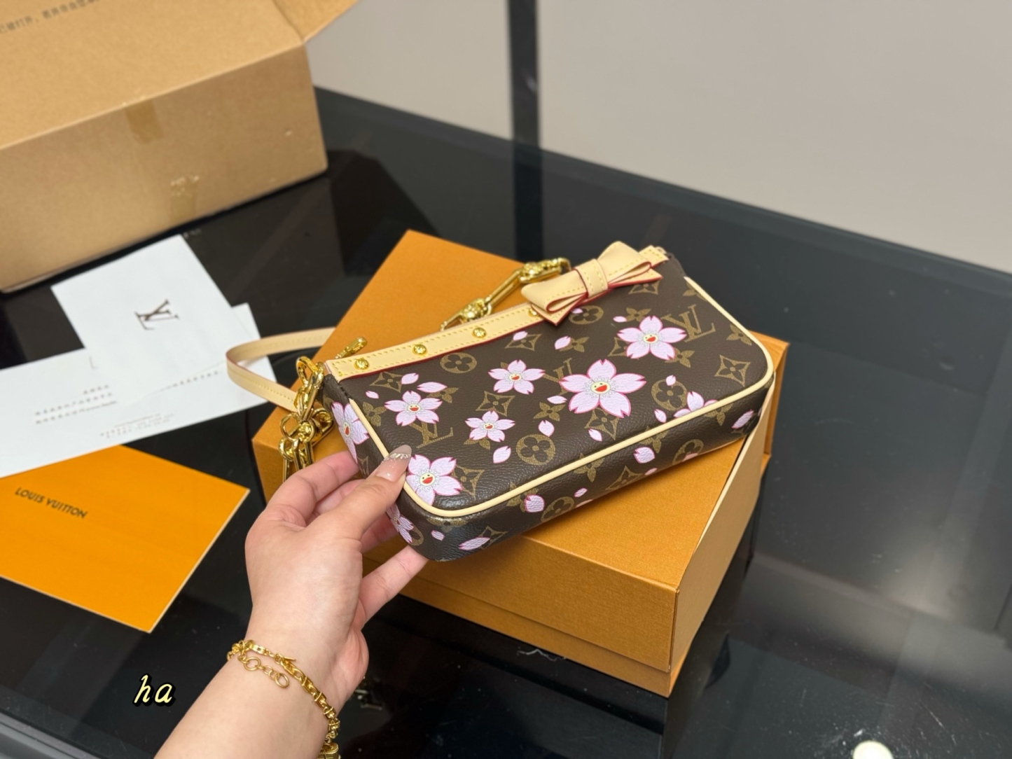 louis-new-arrival-chain-bag-008-size-21-12cm-6007