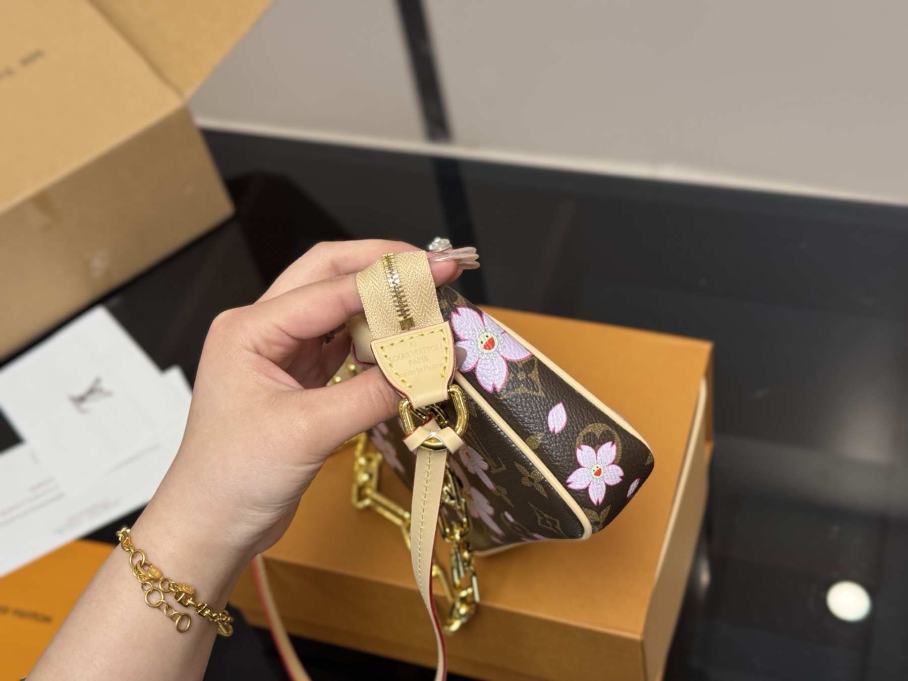 louis-new-arrival-chain-bag-008-size-21-12cm-6007