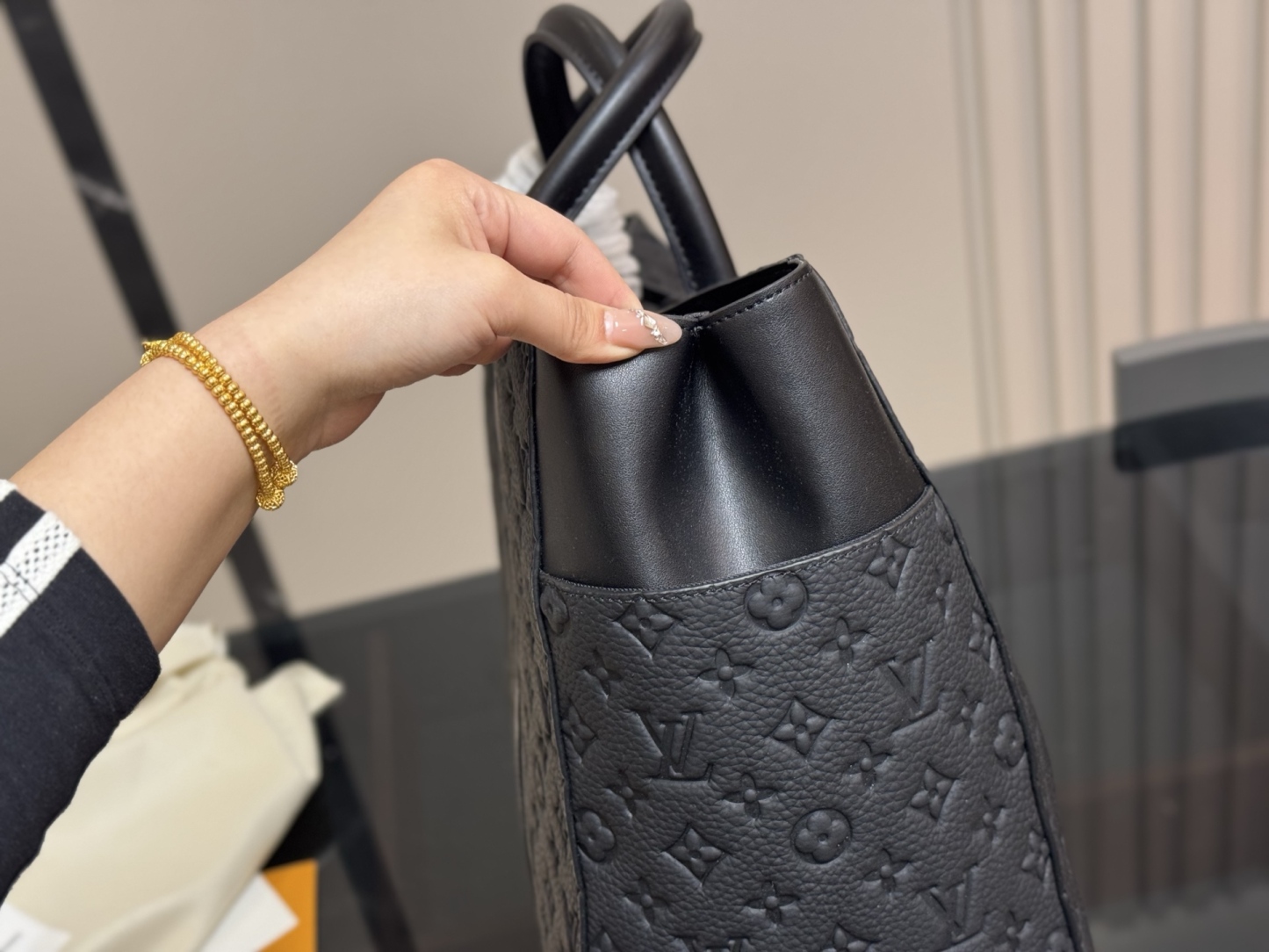 Louis new arrival sac plat tote bag size: 42 * 32cm