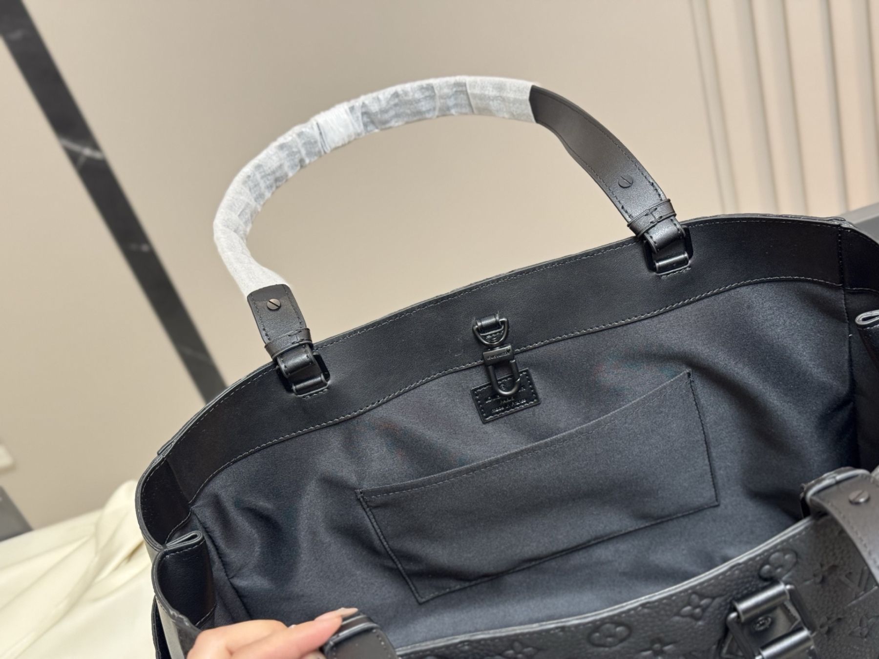 Louis new arrival sac plat tote bag size: 42 * 32cm