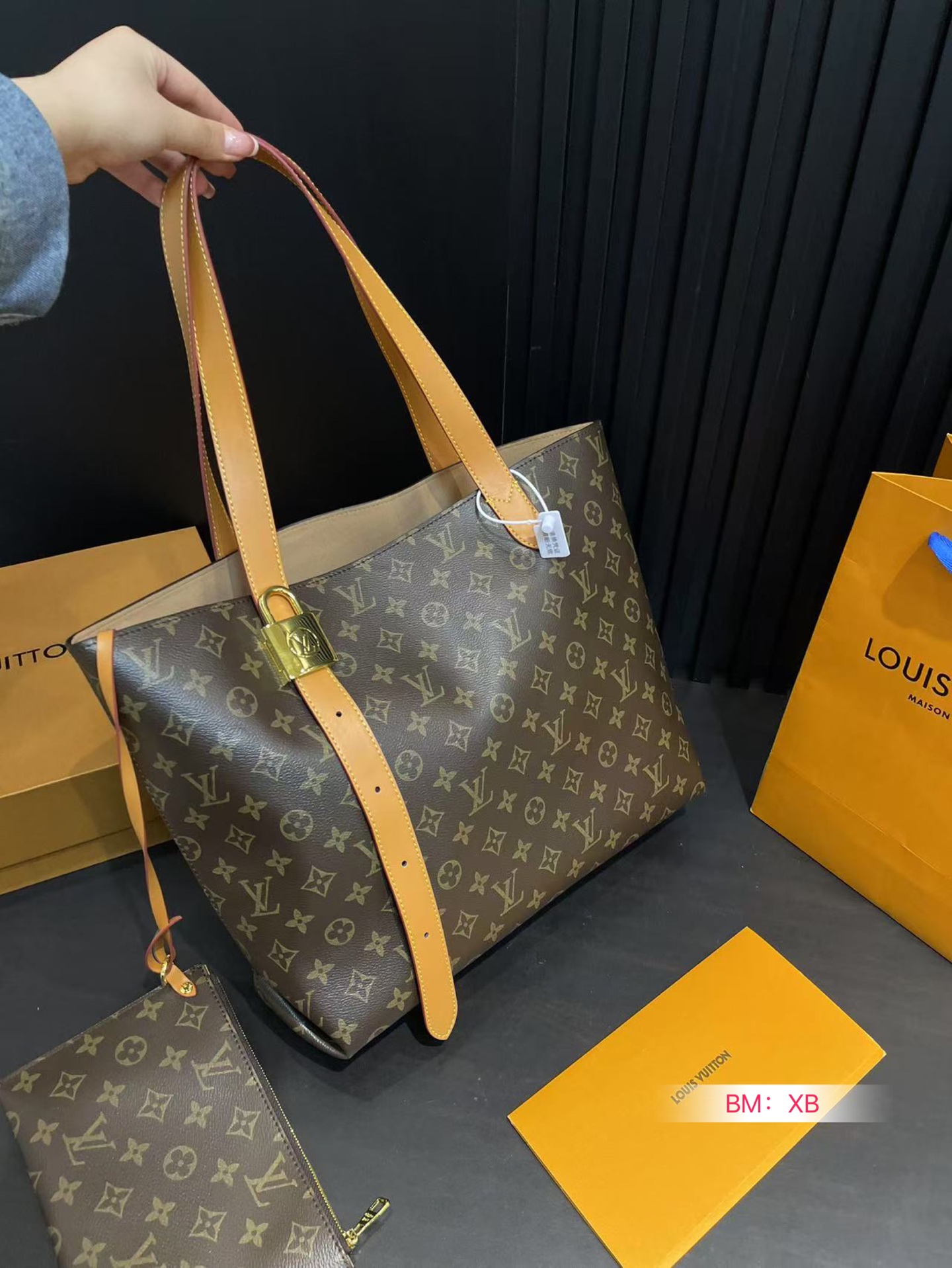 louis-new-arrival-tote-bag-size-44-30-cm-6291