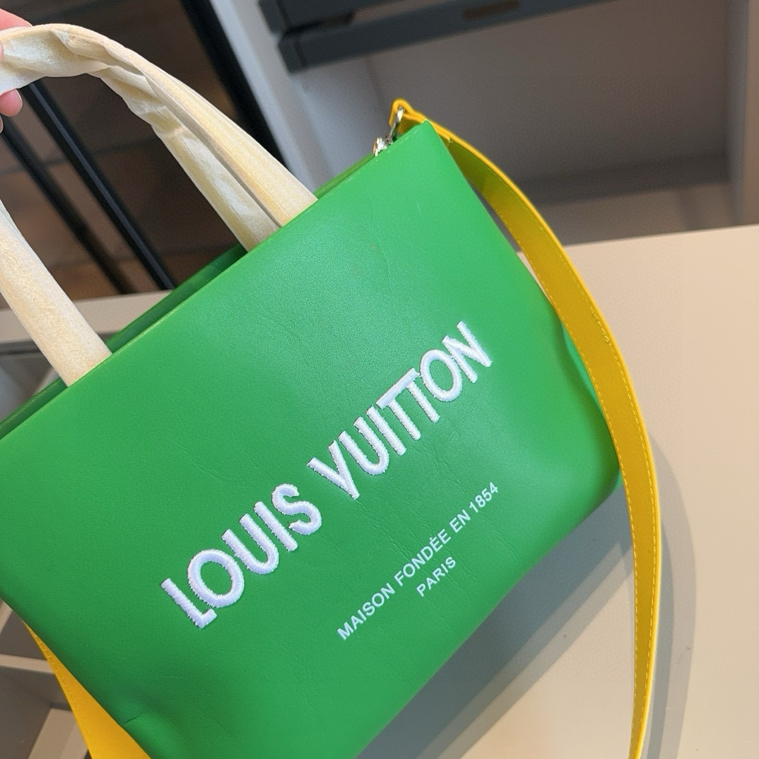 louis-new-arrival-sopper-tote-bag-1841