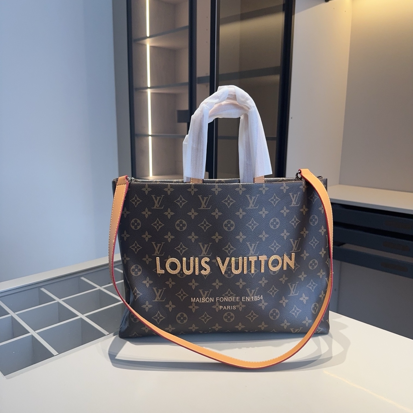 louis-new-arrival-sopper-tote-bag-1841
