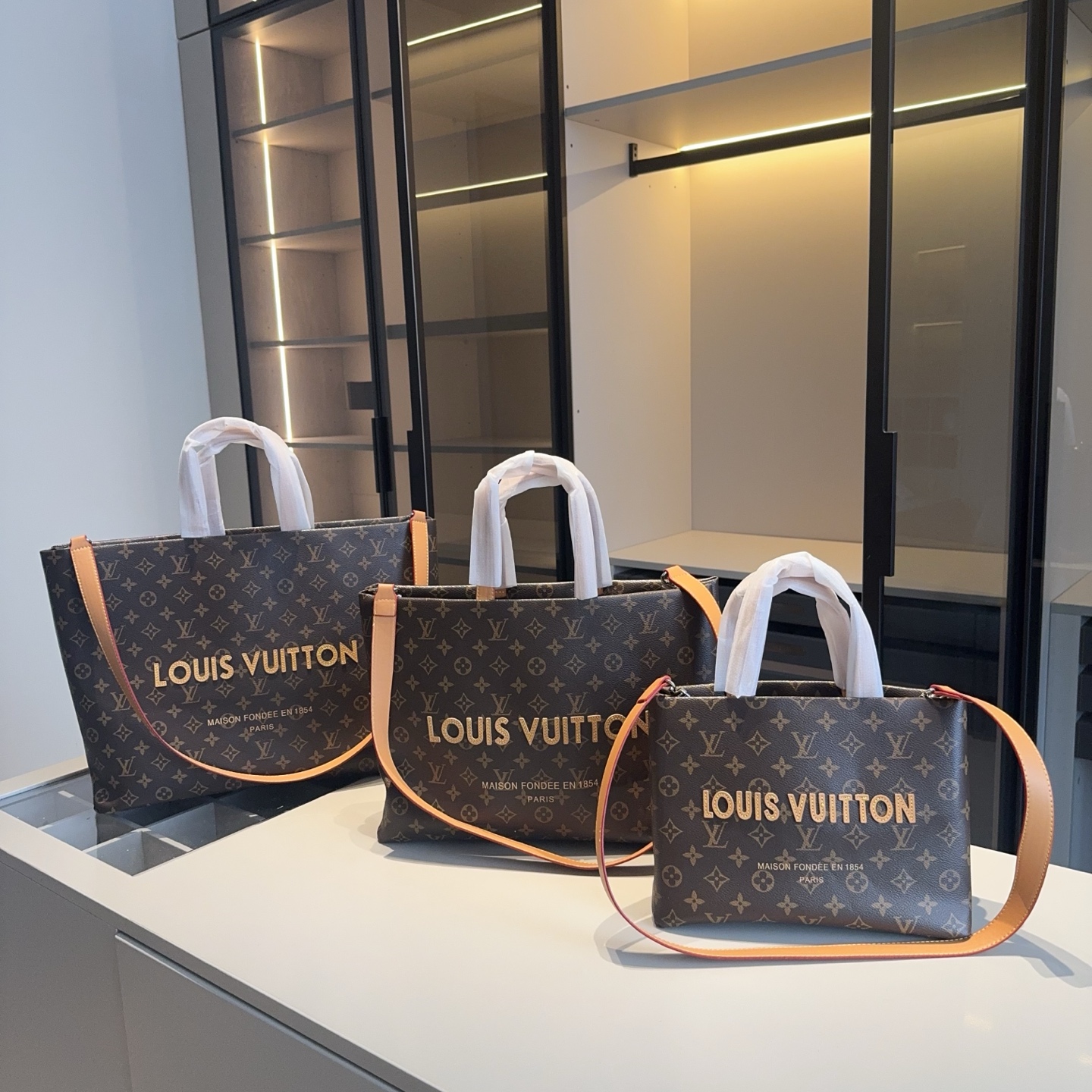 louis-new-arrival-sopper-tote-bag-1841