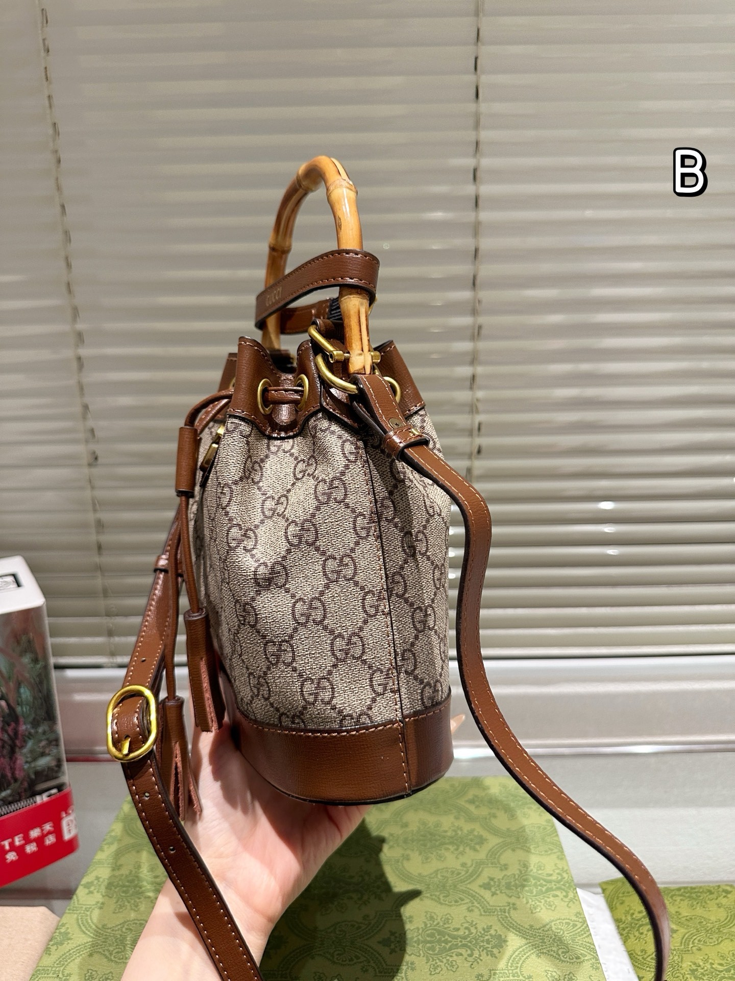 gg-new-arrival-bamboo-bucket-bag-size-19-12-cm-2362