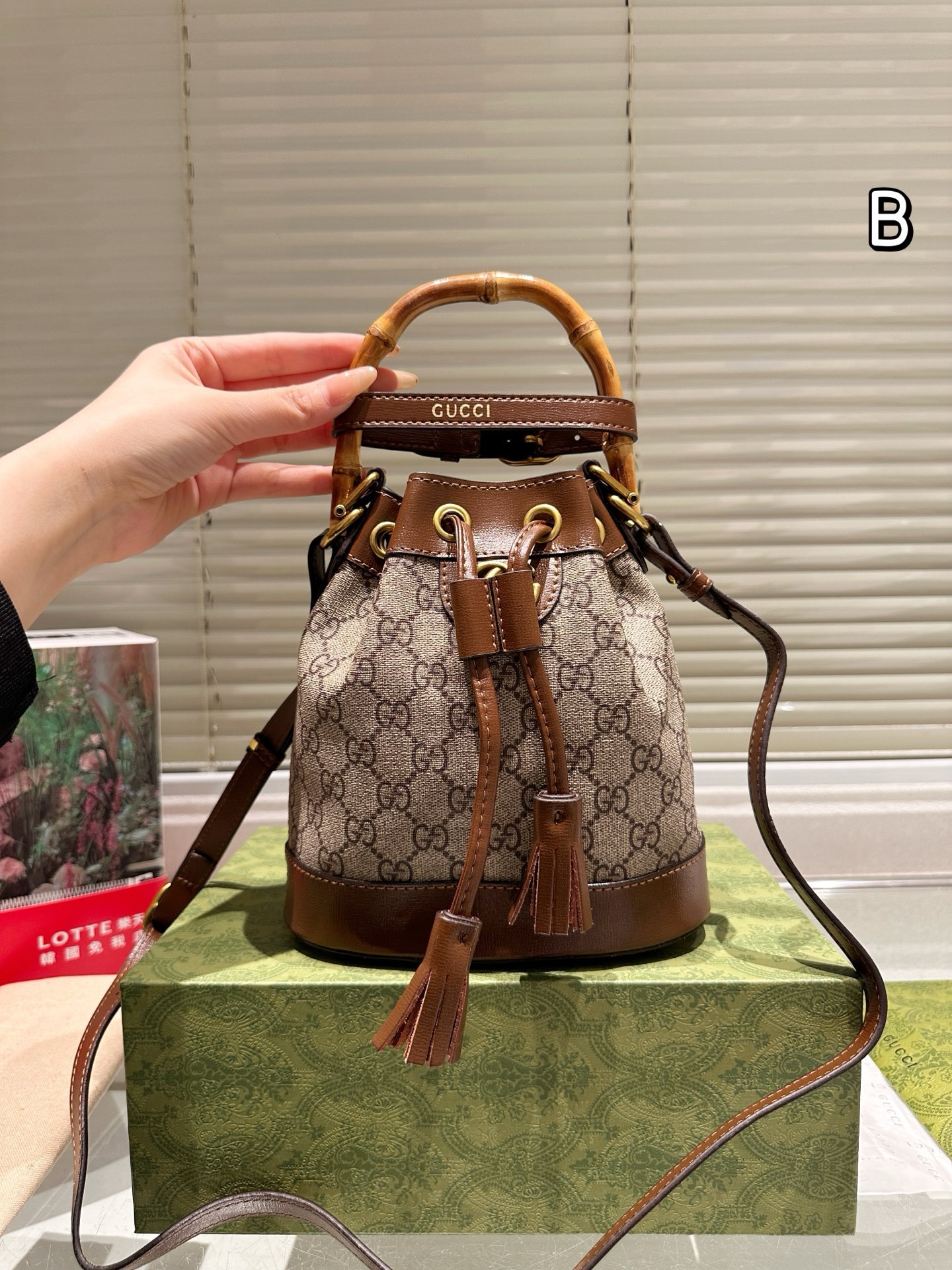 gg-new-arrival-bamboo-bucket-bag-size-19-12-cm-2362