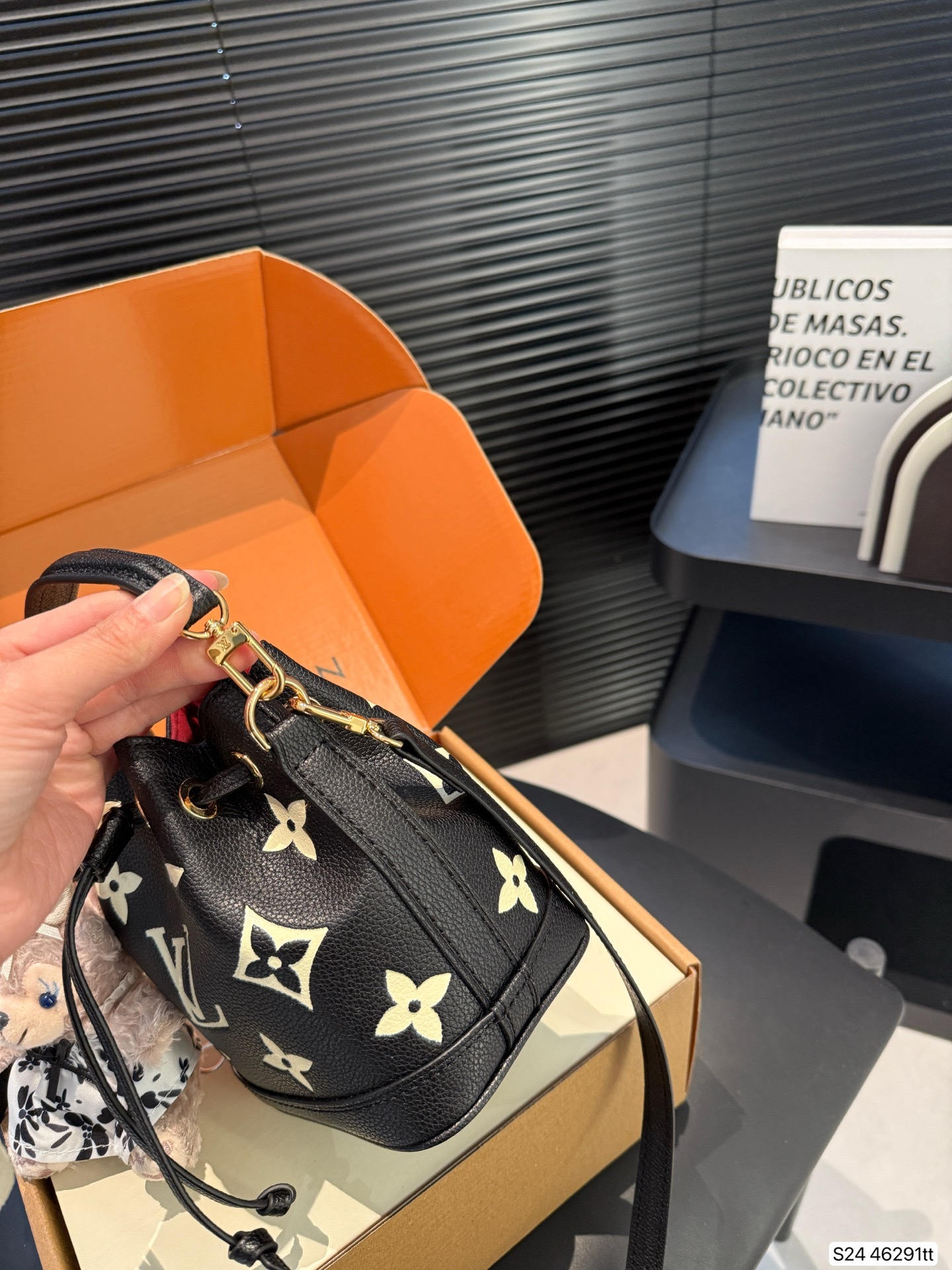 Louis new arrival bucket bag 46291 size: 13*15 cm