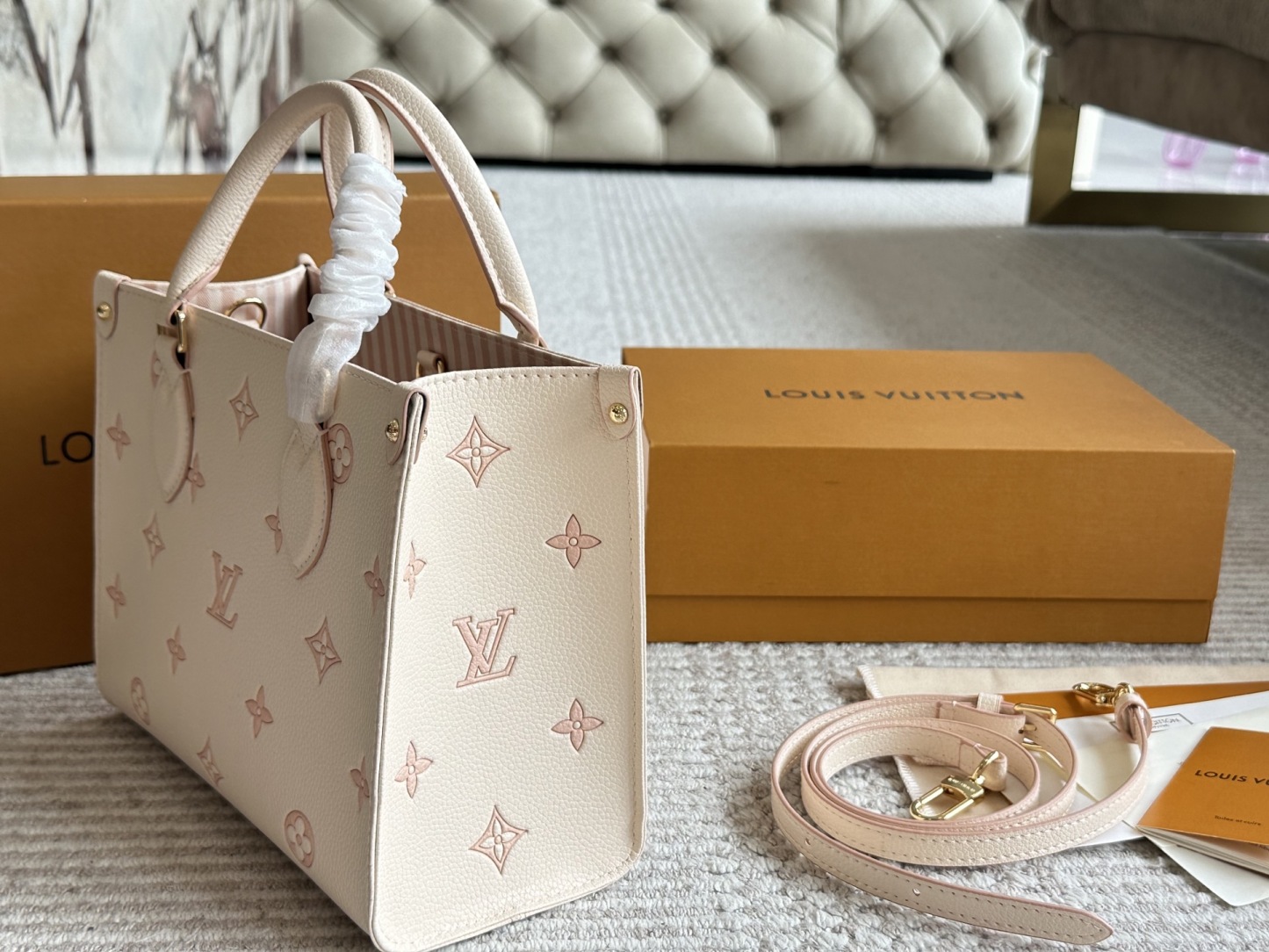 Louis new arrival onthego bag 008 size: 25*20 cm