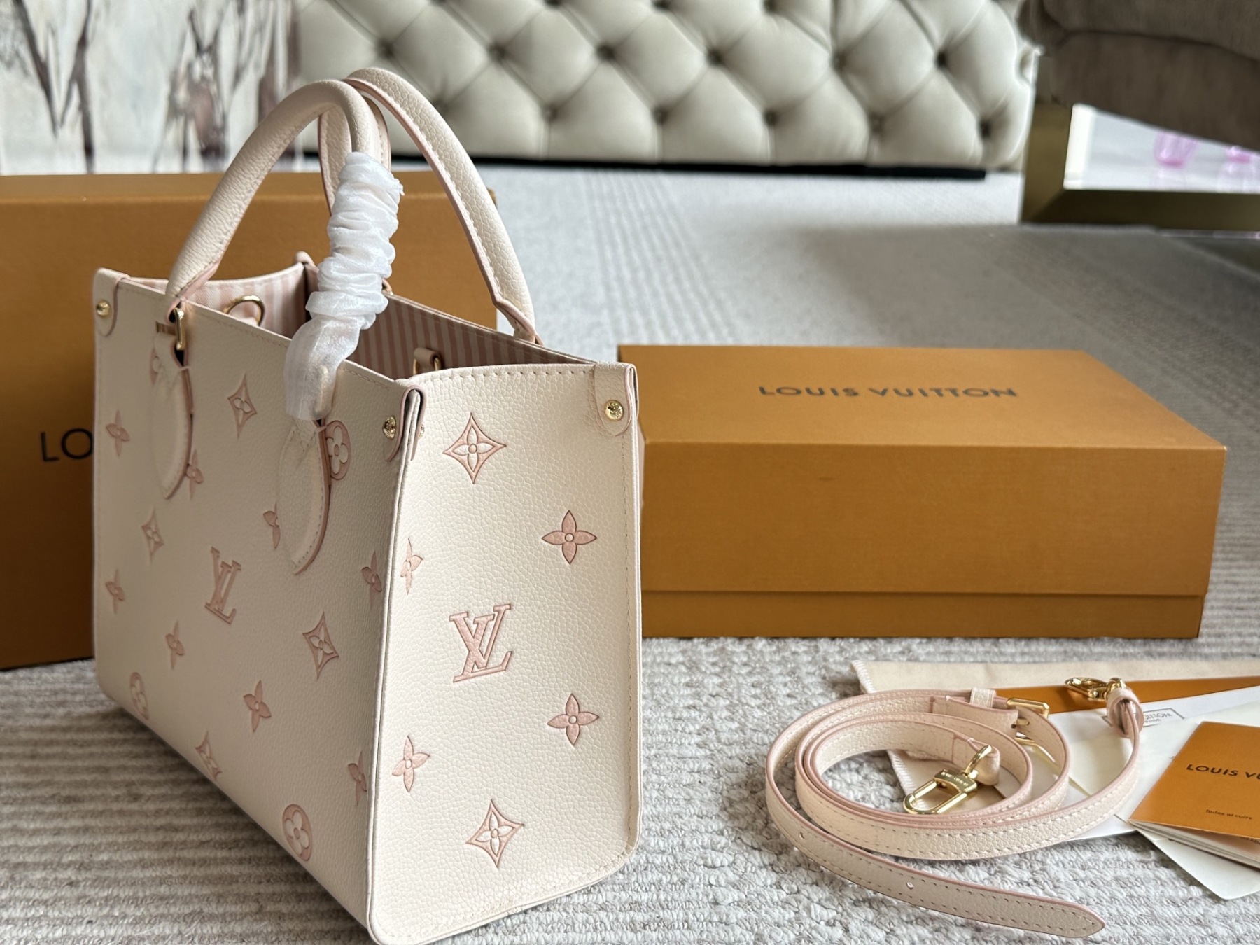 Louis new arrival onthego bag 008 size: 25*20 cm