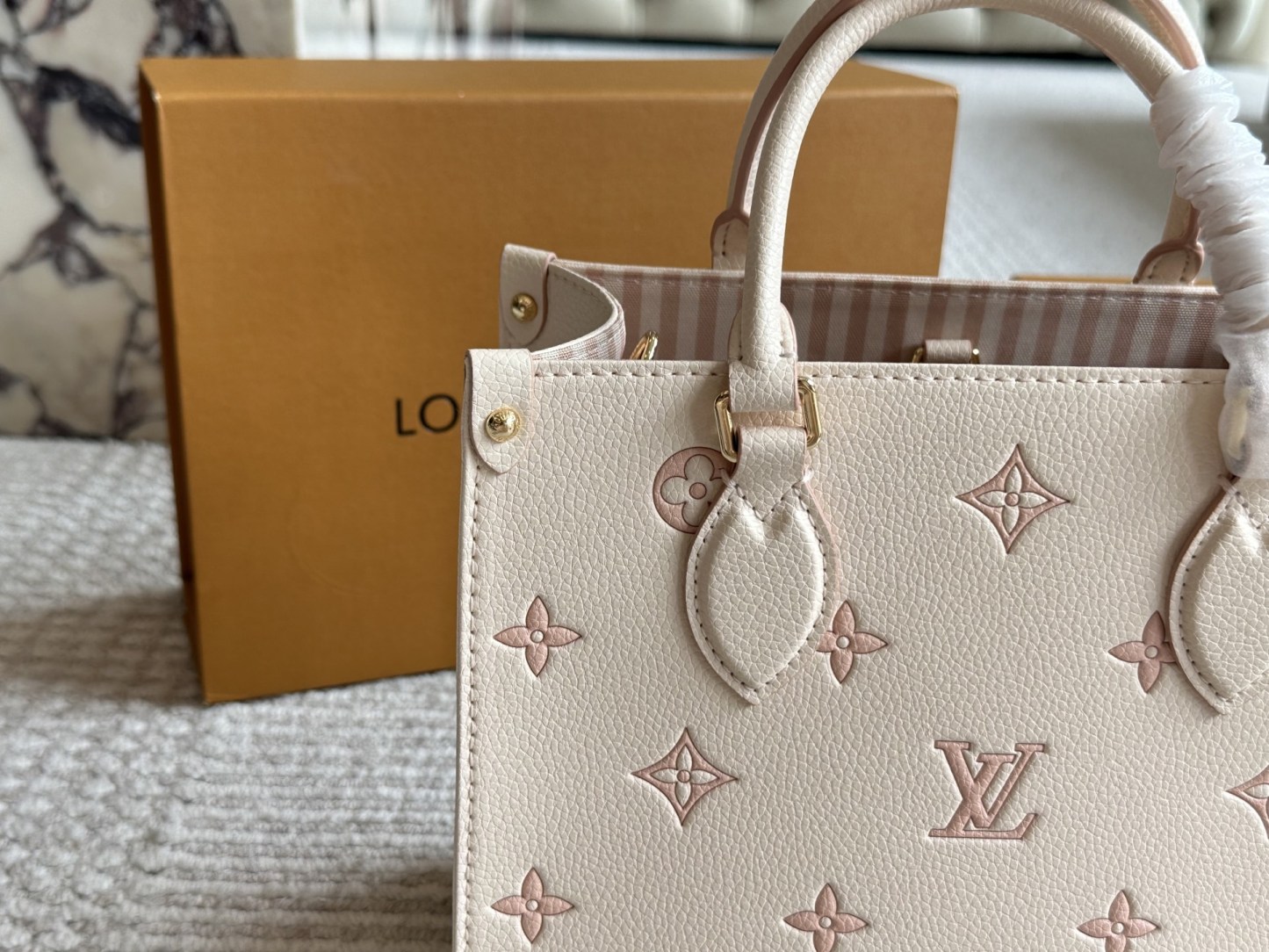 Louis new arrival onthego bag 008 size: 25*20 cm