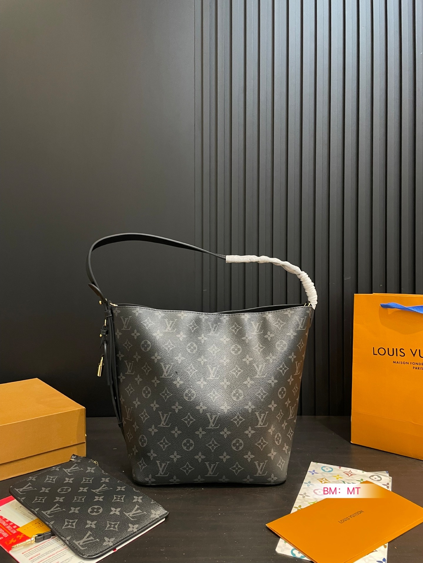 louis-new-arrival-all-in-bb-hobo-bag-size-26-30-cm-5437