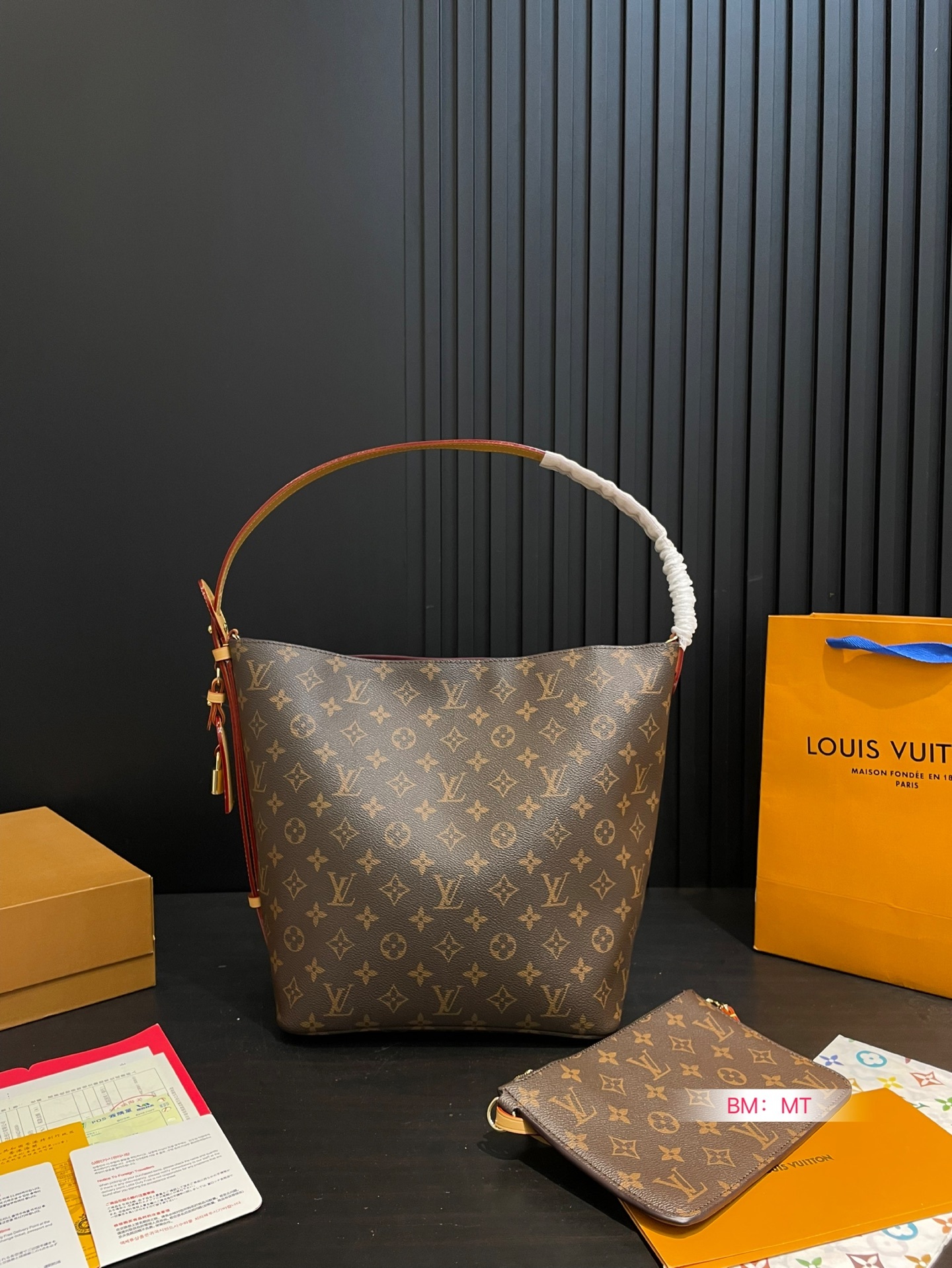 louis-new-arrival-all-in-bb-hobo-bag-size-26-30-cm-5437