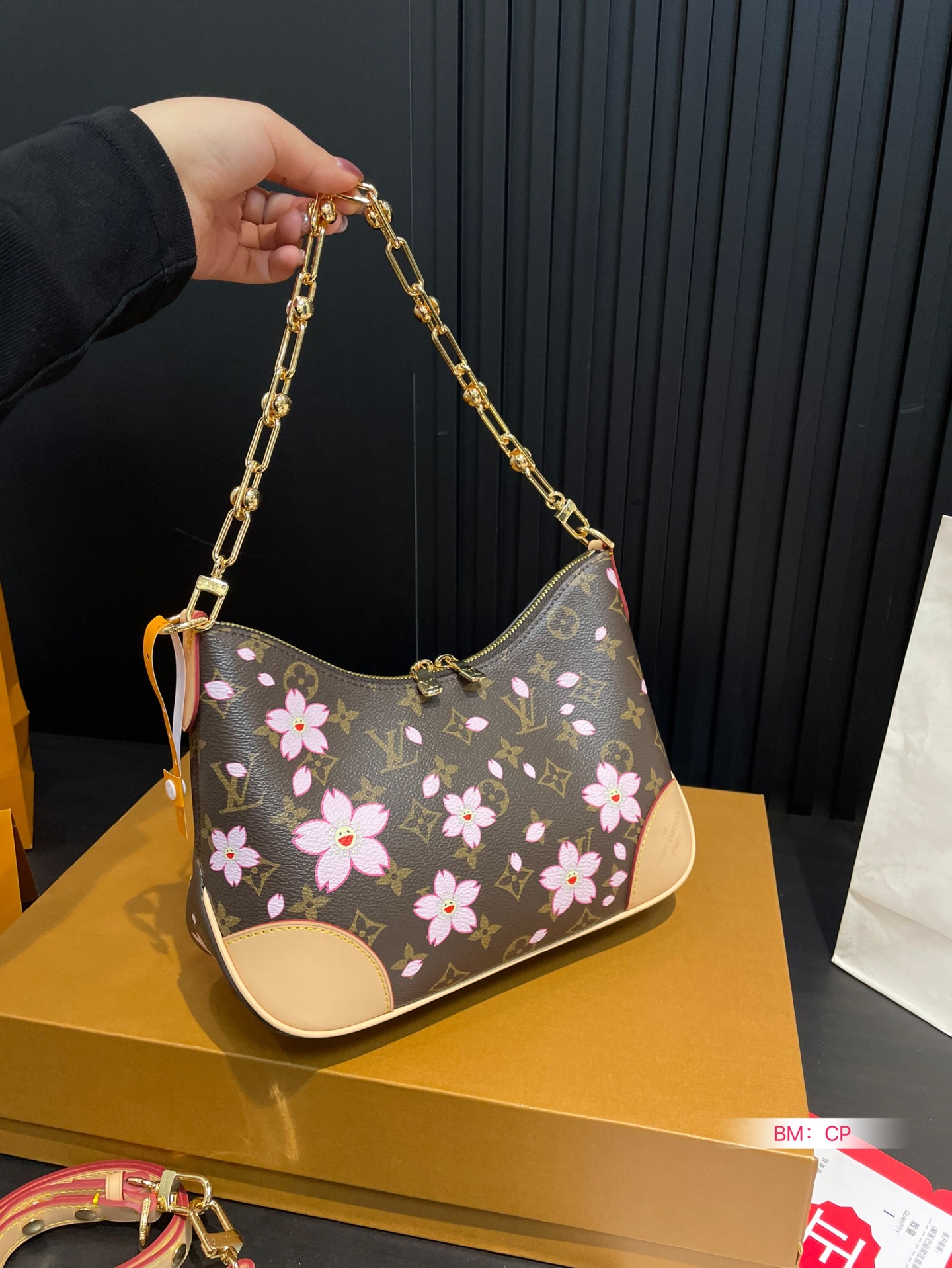 louis-new-arrival-flowers-hobo-bag-size-30-20-cm-2223