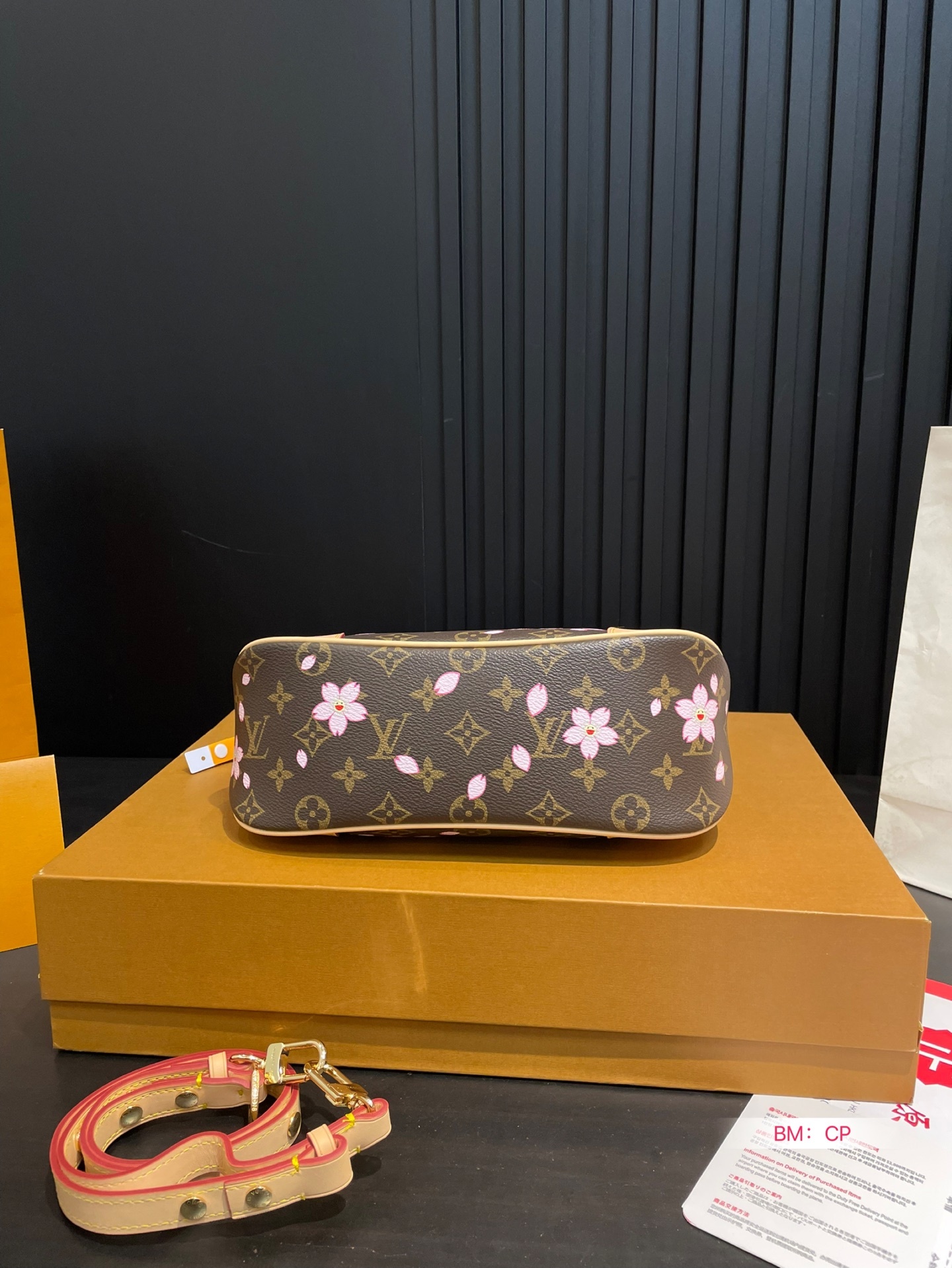 Louis new arrival flowers hobo bag size:30*20 cm