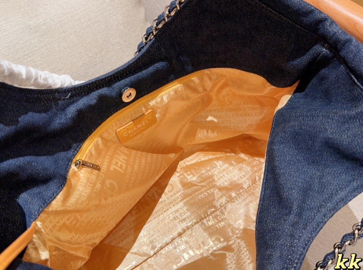 Cc new arrival denim pearl hobo bag size: 38*32*15 cm