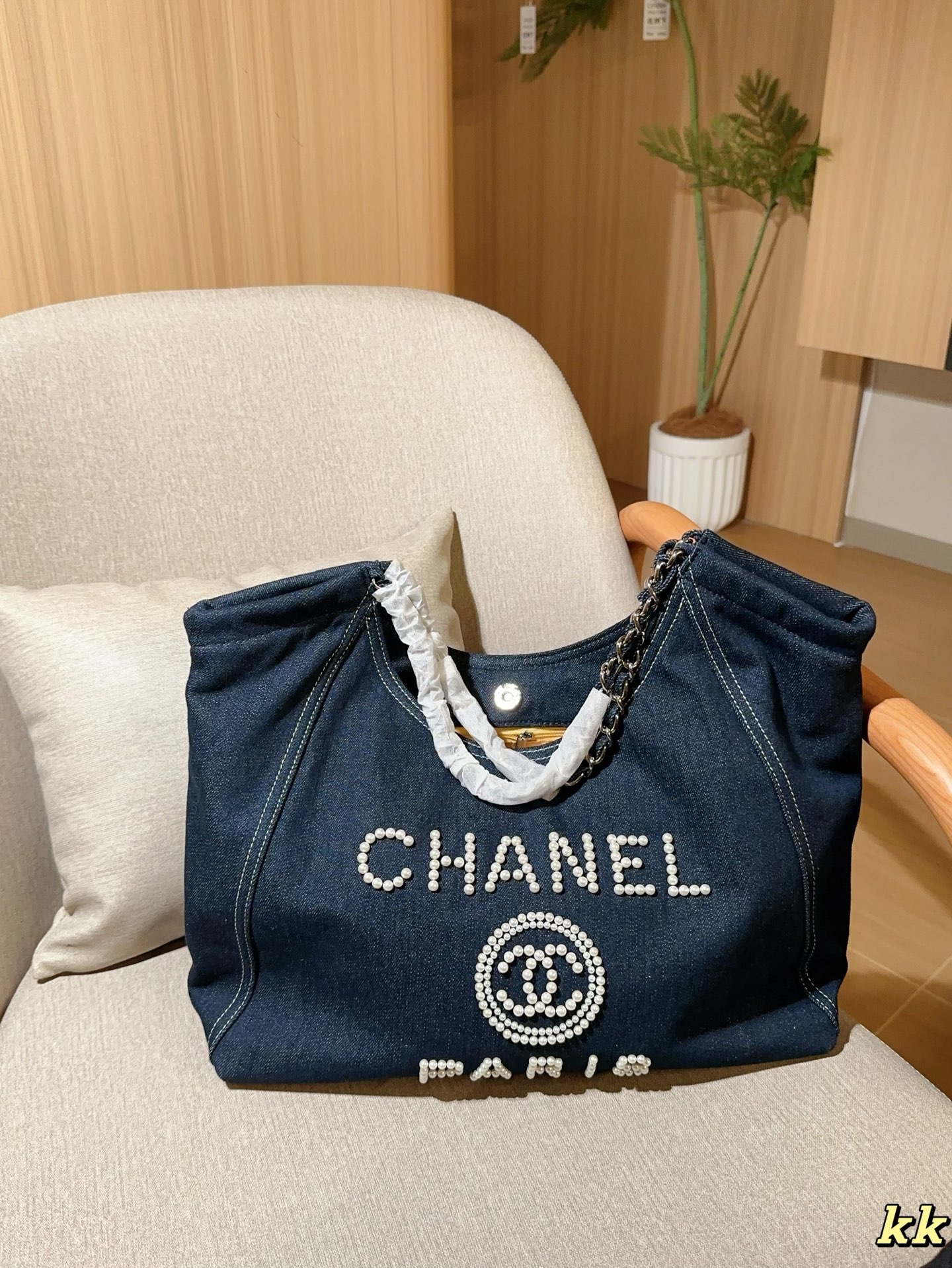 Cc new arrival denim pearl hobo bag size: 38*32*15 cm
