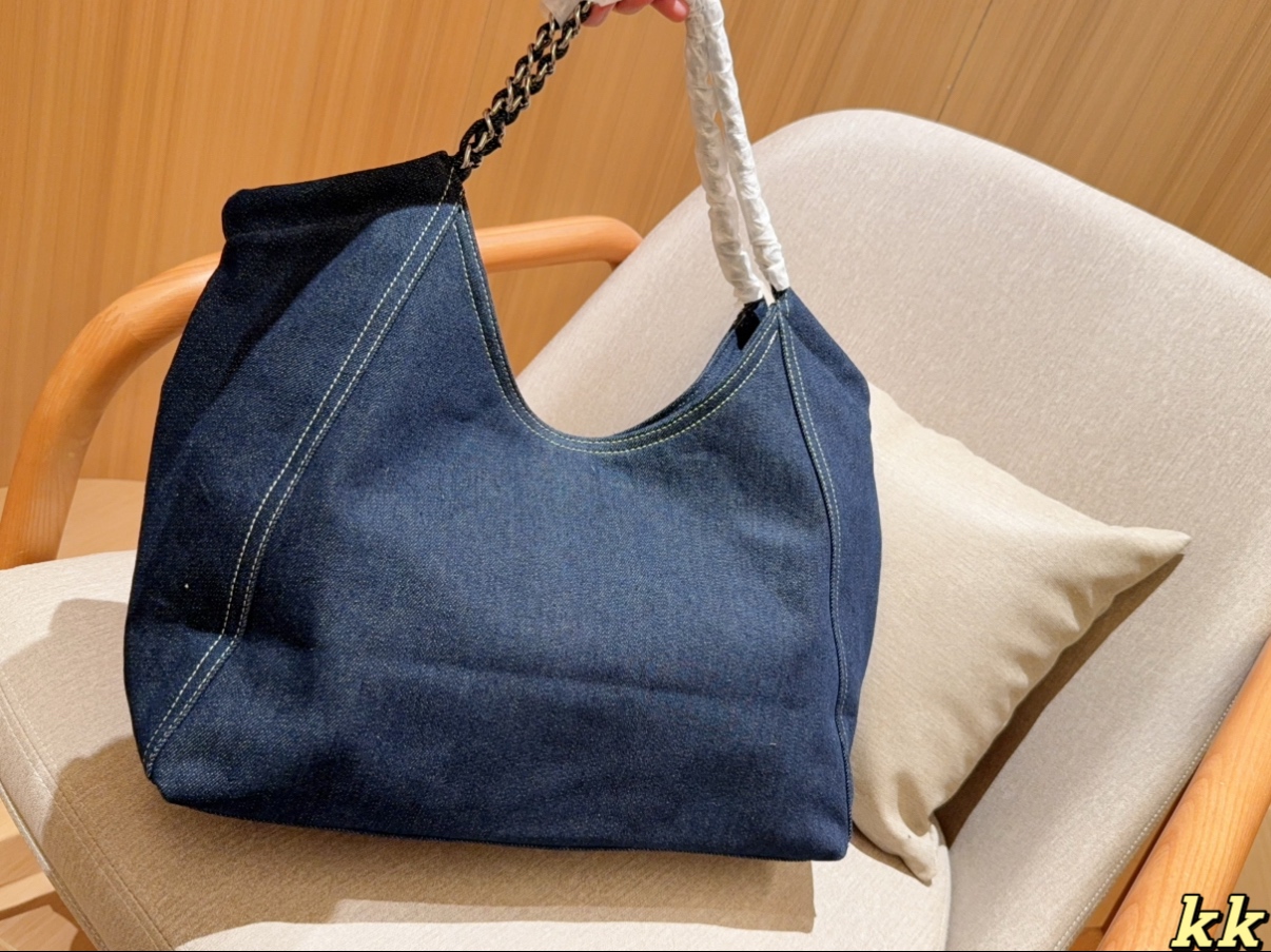Cc new arrival denim pearl hobo bag size: 38*32*15 cm