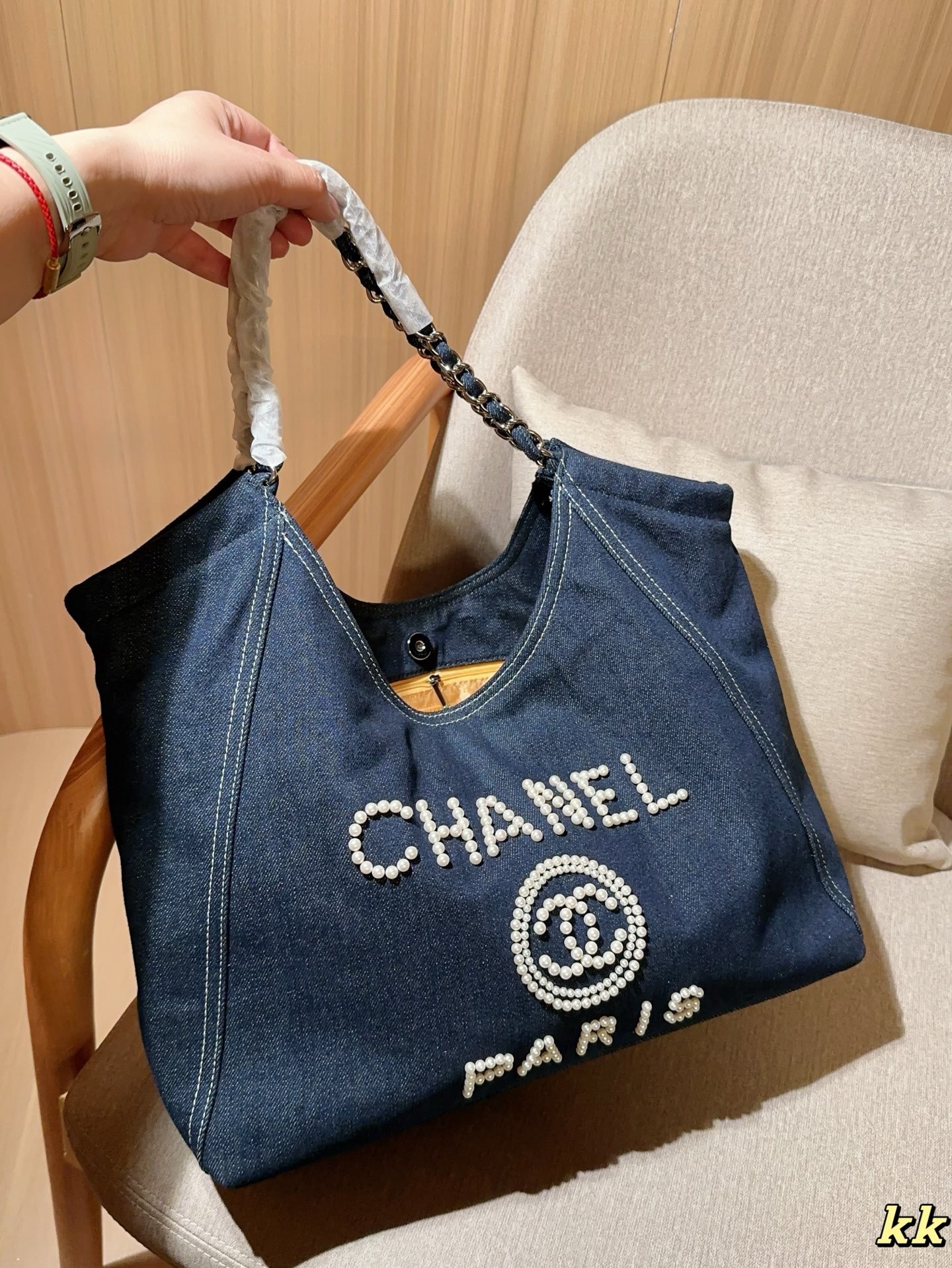 Cc new arrival denim pearl hobo bag size: 38*32*15 cm