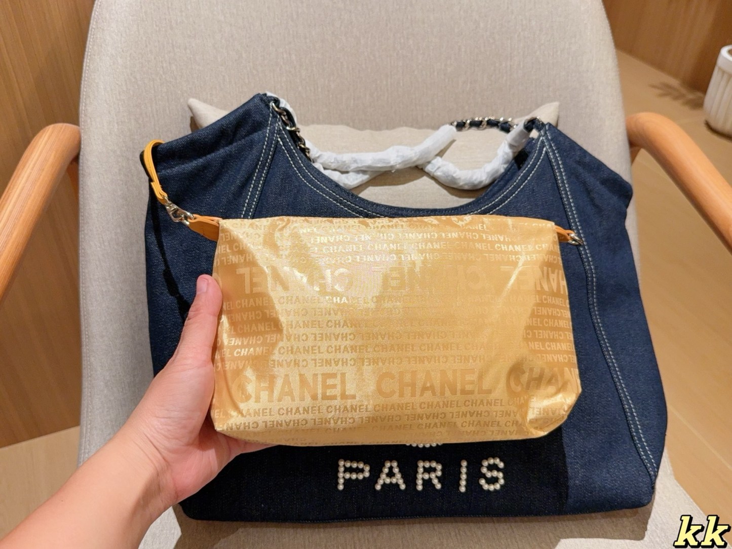 Cc new arrival denim pearl hobo bag size: 38*32*15 cm