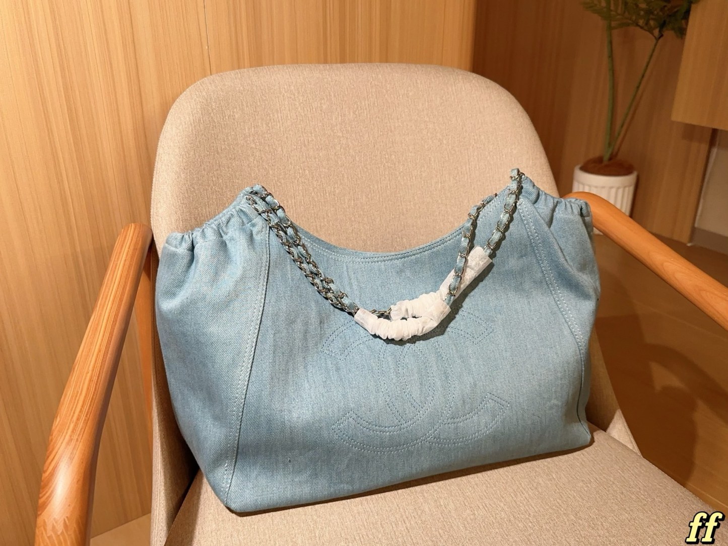 Cc new arrival denim hobo bag size: 42*31*18 cm