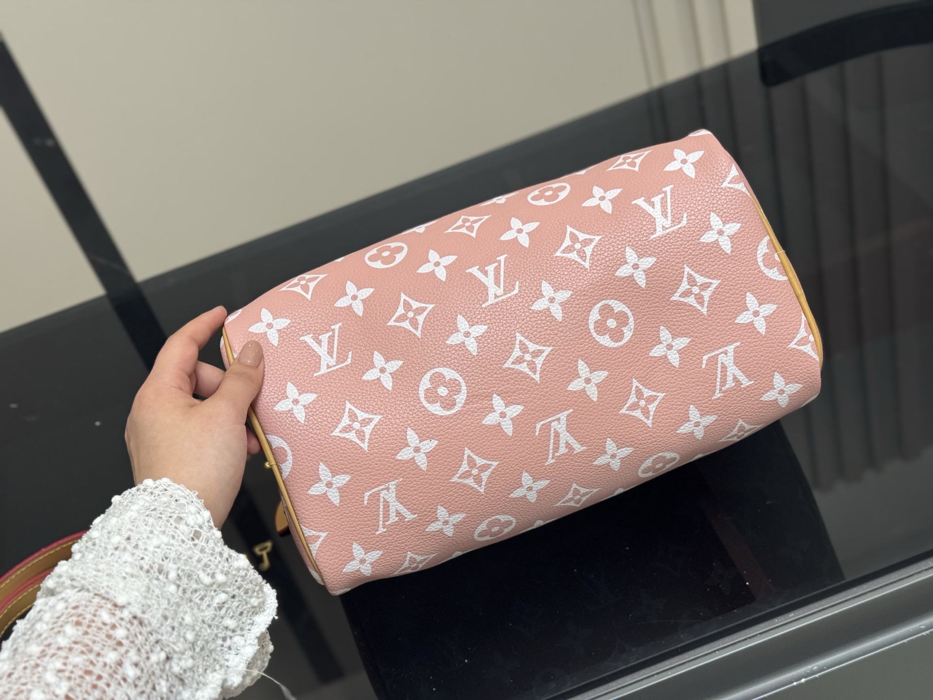 louis-new-arrival-speedy-30-strawberry-bag-size-30-cm-4232