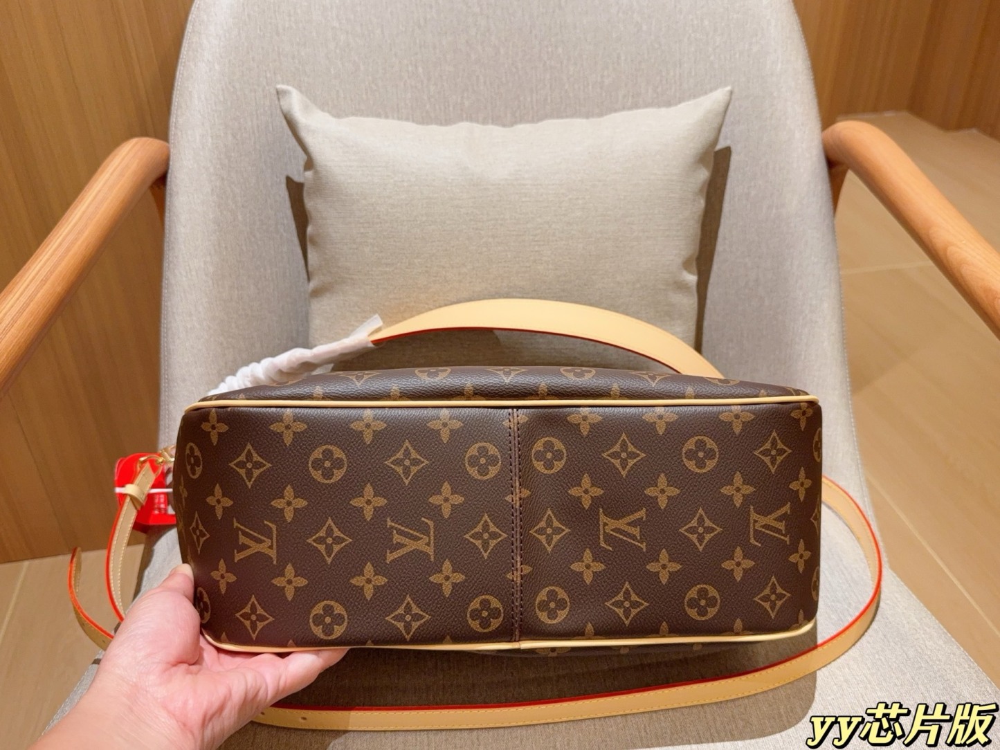 Louis new arrival Delightful PM tote bag size; 34*29*13 cm