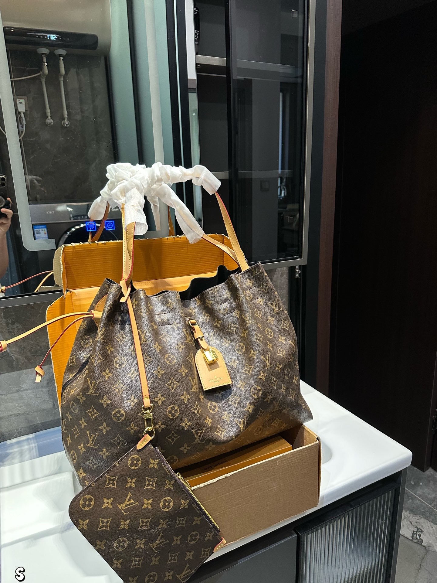 louis-new-arrival-shopping-tote-bag-size-42-30cm-3750