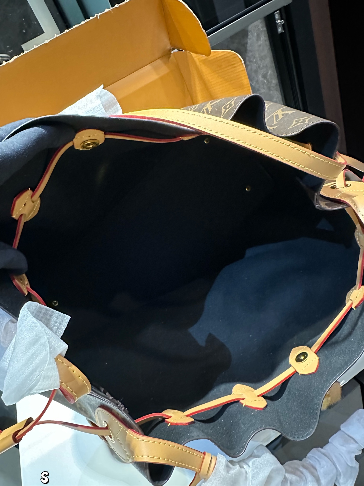 louis new arrival shopping tote bag size:42 * 30cm