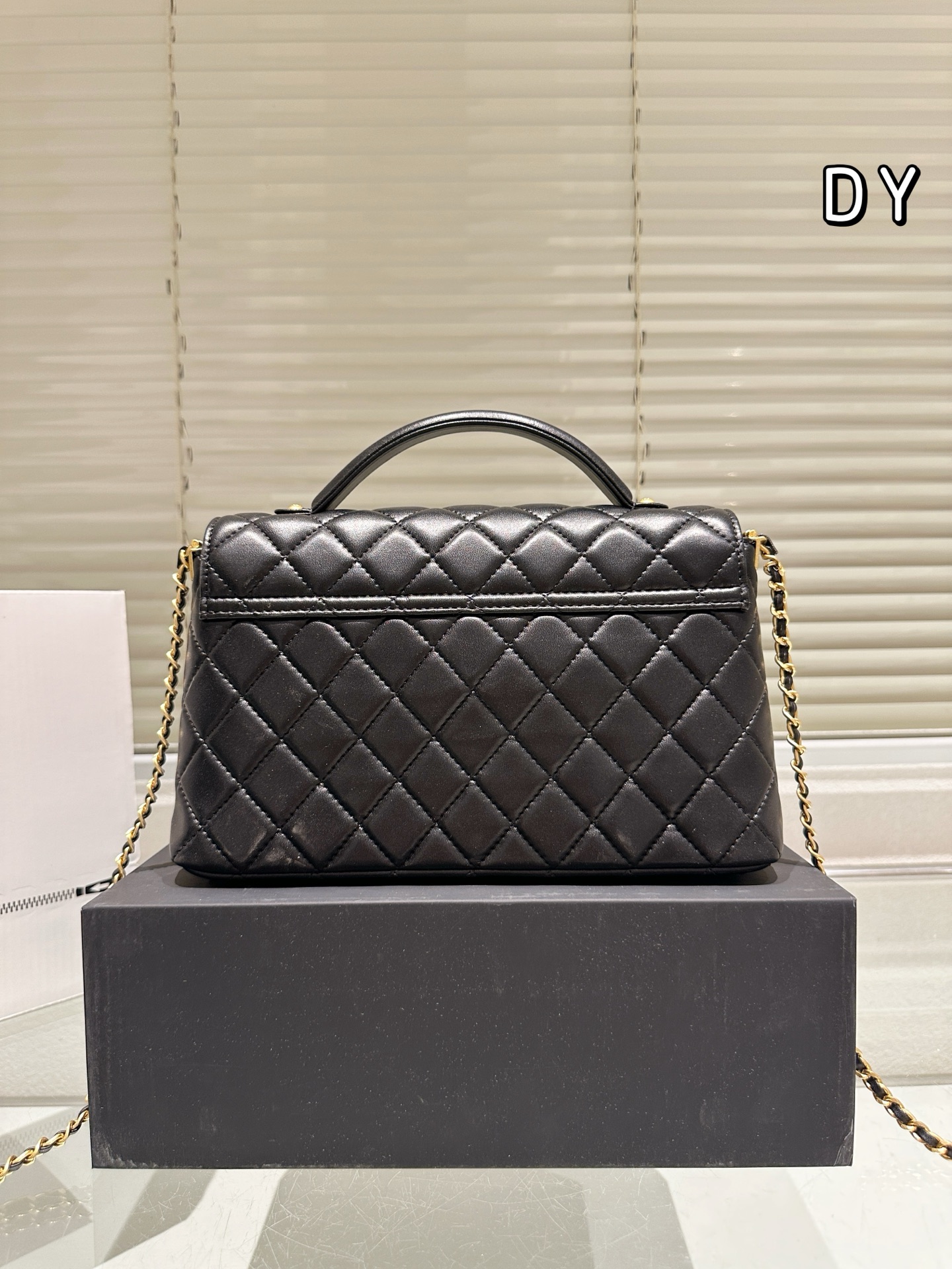 cc-new-arrival-25p-handle-bag-size-25-15-cm-2879