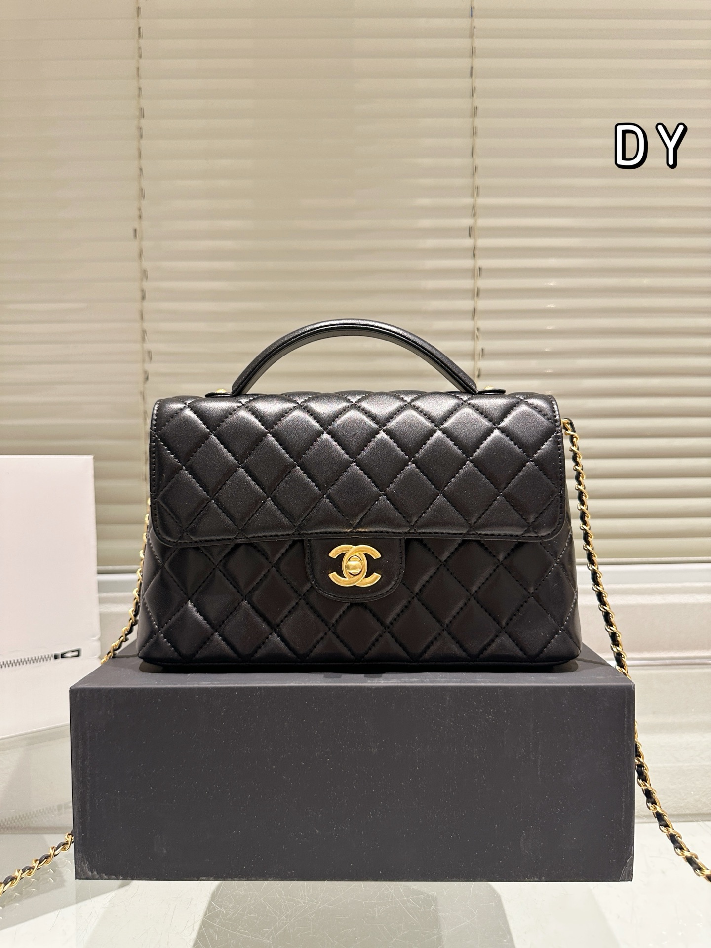 cc-new-arrival-25p-handle-bag-size-25-15-cm-2879