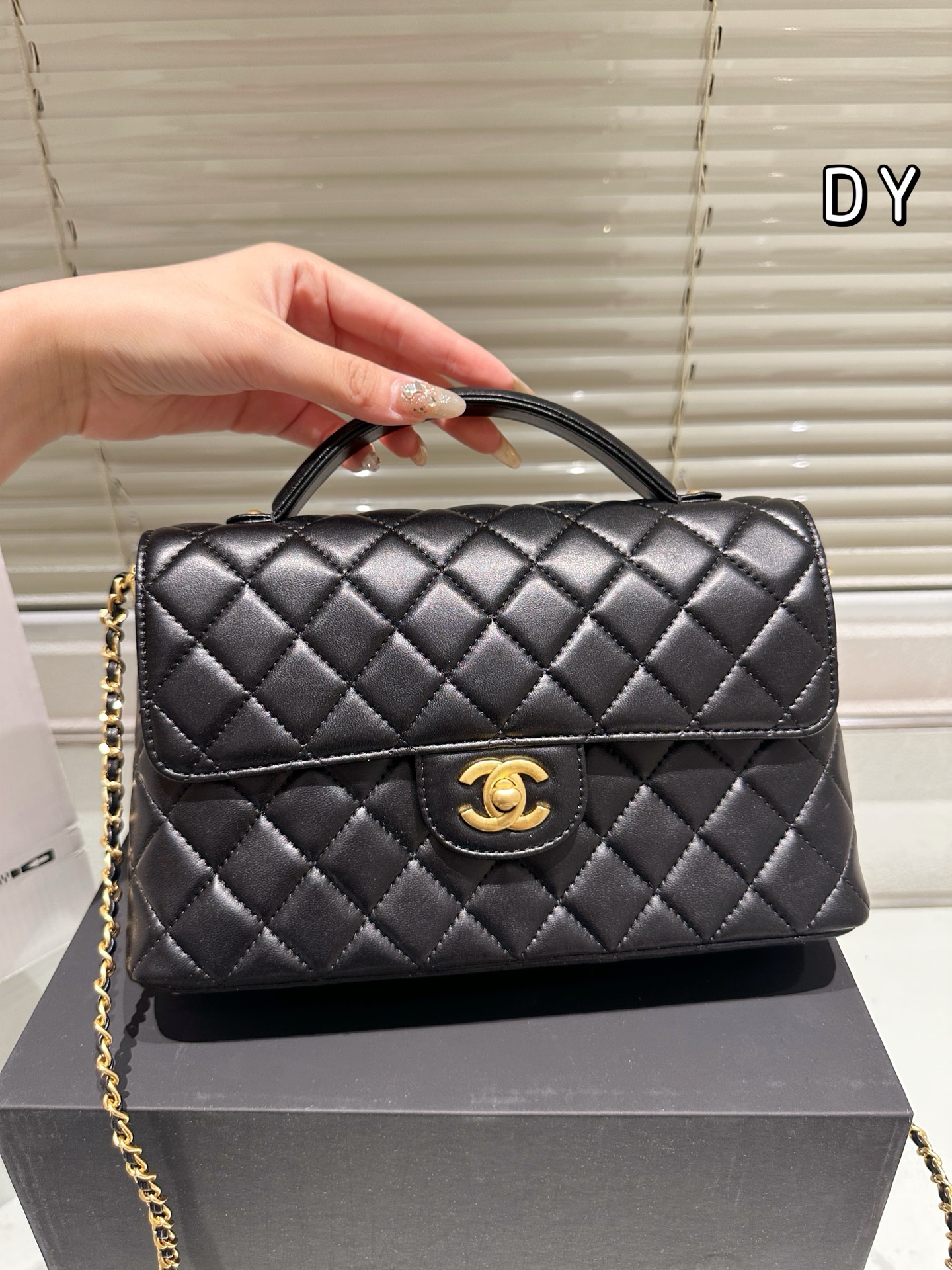 cc-new-arrival-25p-handle-bag-size-25-15-cm-2879