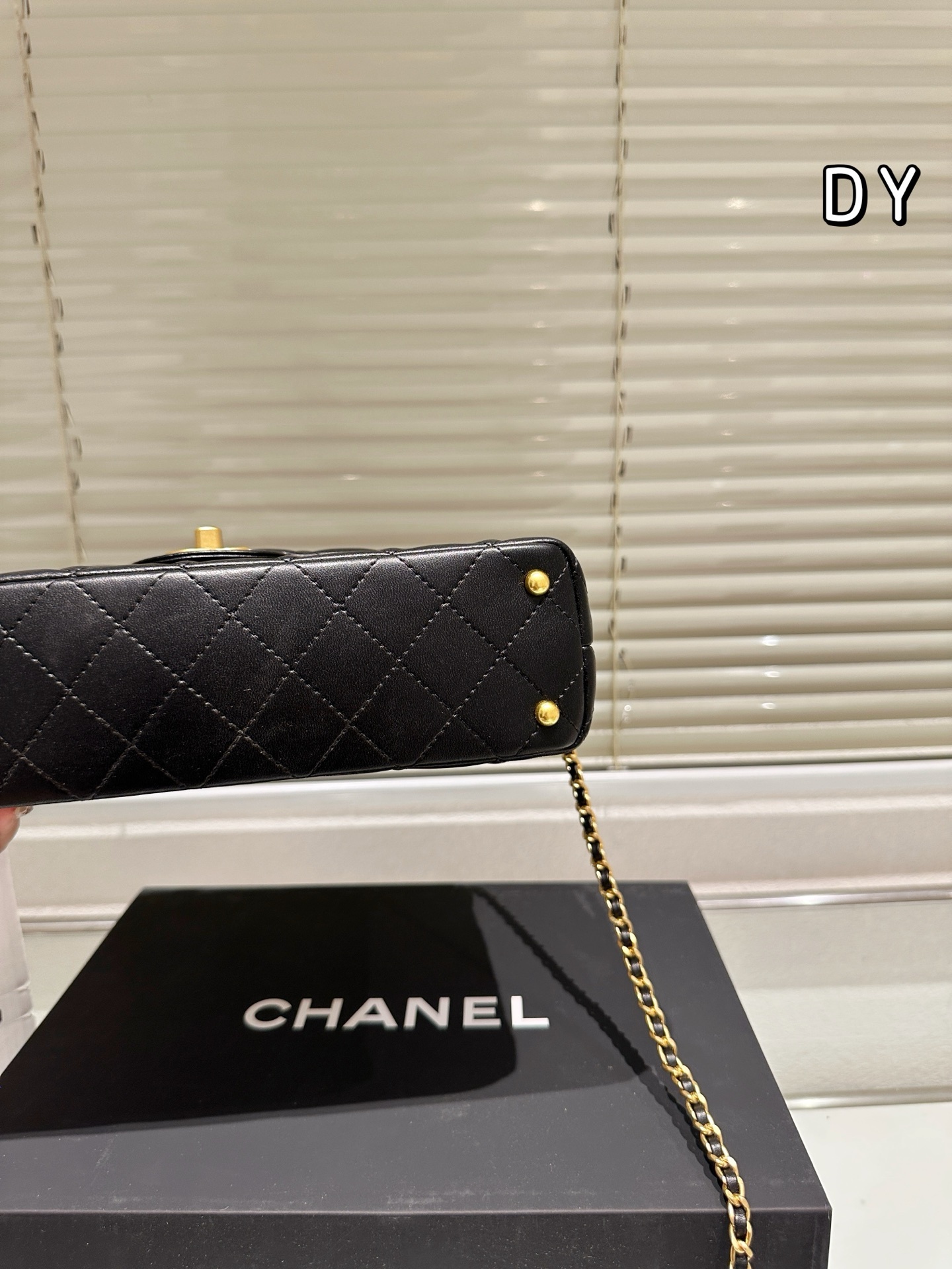 cc-new-arrival-25p-handle-bag-size-25-15-cm-2879