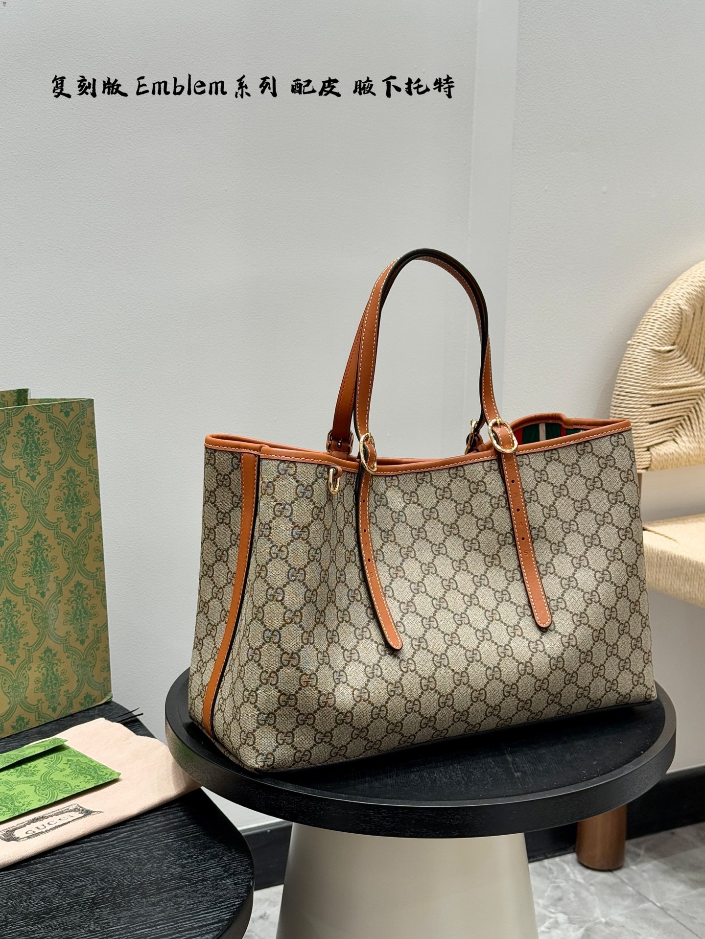 gg-new-arrival-emblem-tote-bag-size-38-26cm-748