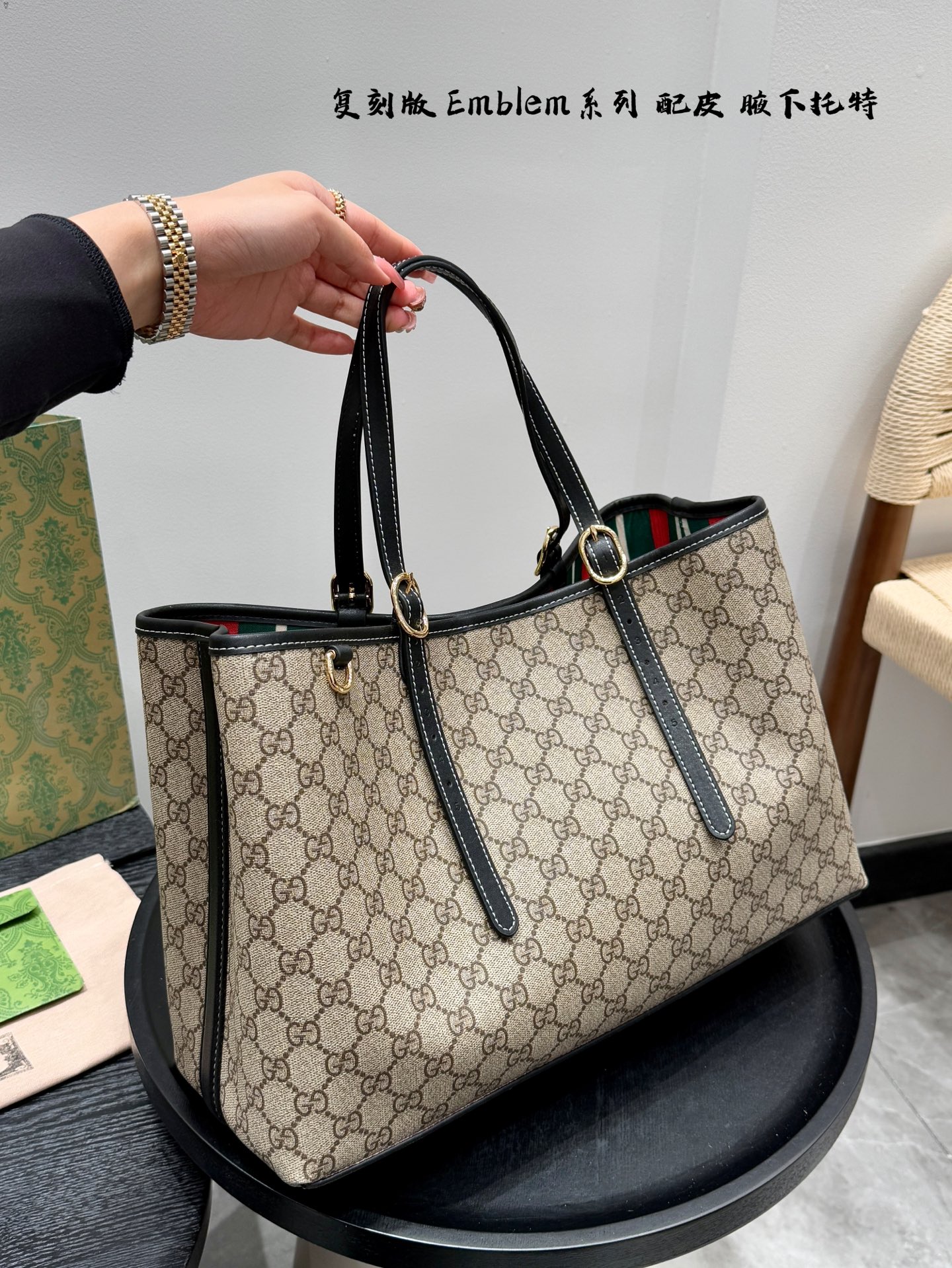 gg-new-arrival-emblem-tote-bag-size-38-26cm-748