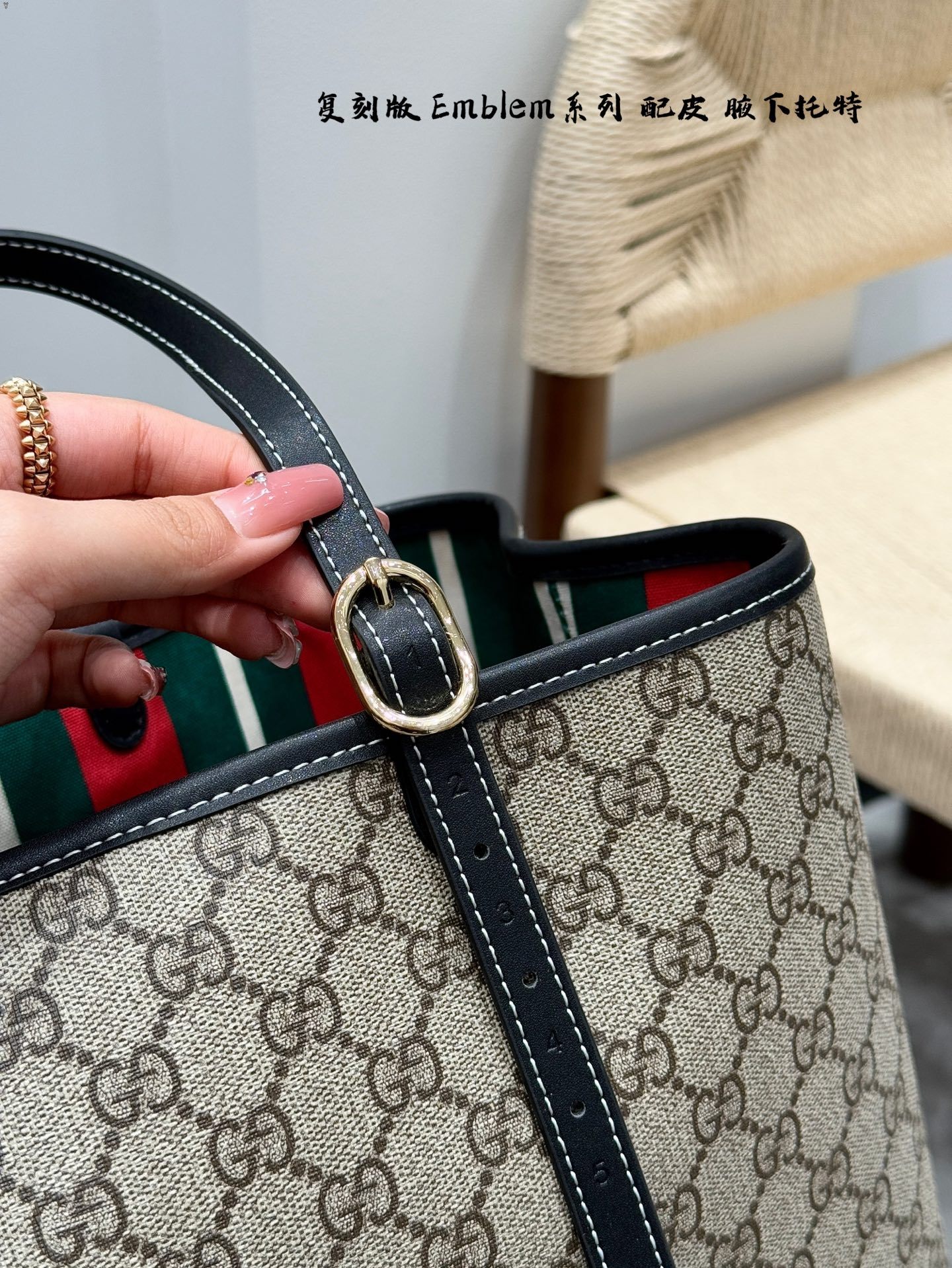 gg-new-arrival-emblem-tote-bag-size-38-26cm-748