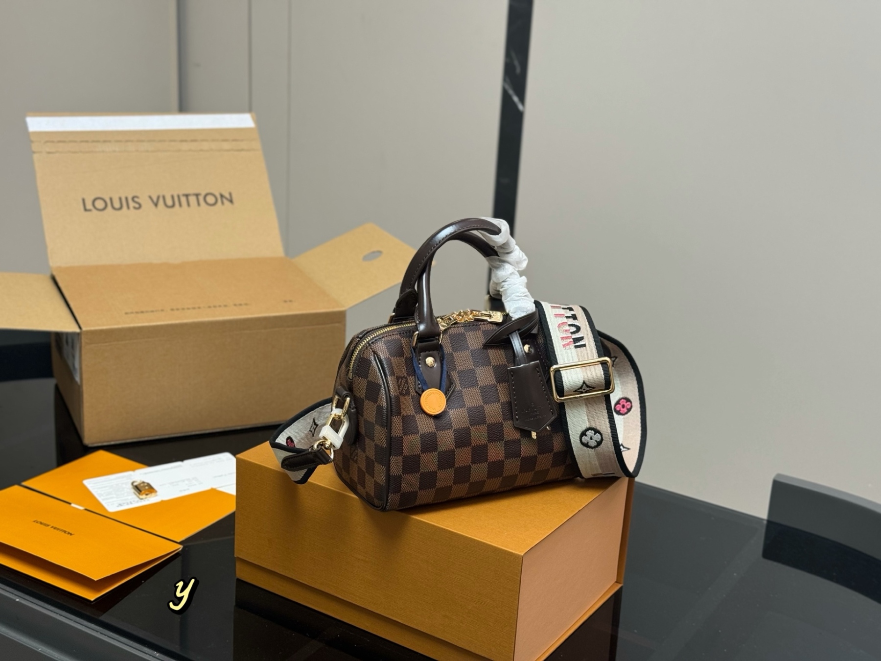 Louis new arrival SPEEDY 20 bag size:20*15 cm