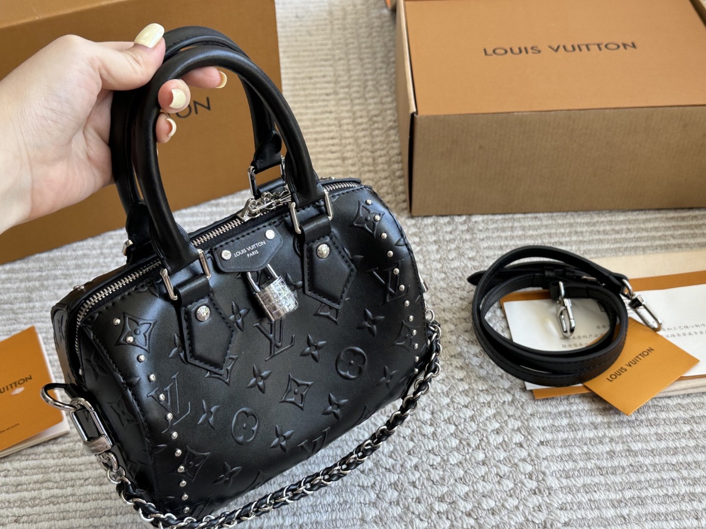 Louis new arrival black NANO SPEEDY bag size: 20*14cm