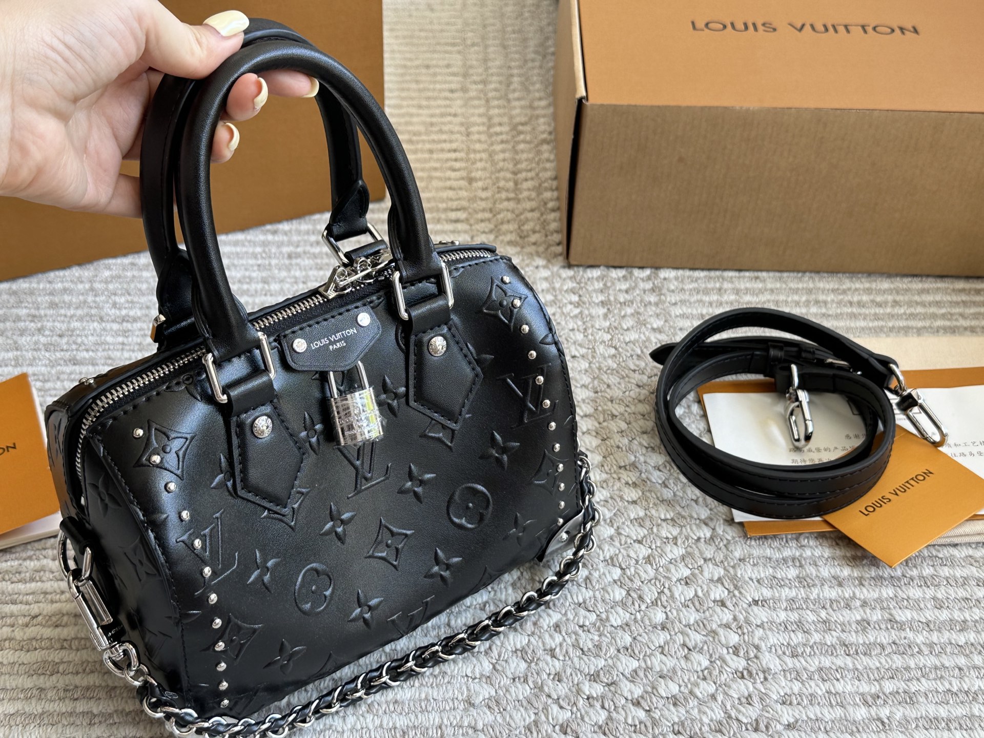 louis-new-arrival-black-nano-speedy-bag-size-20-14cm-2634