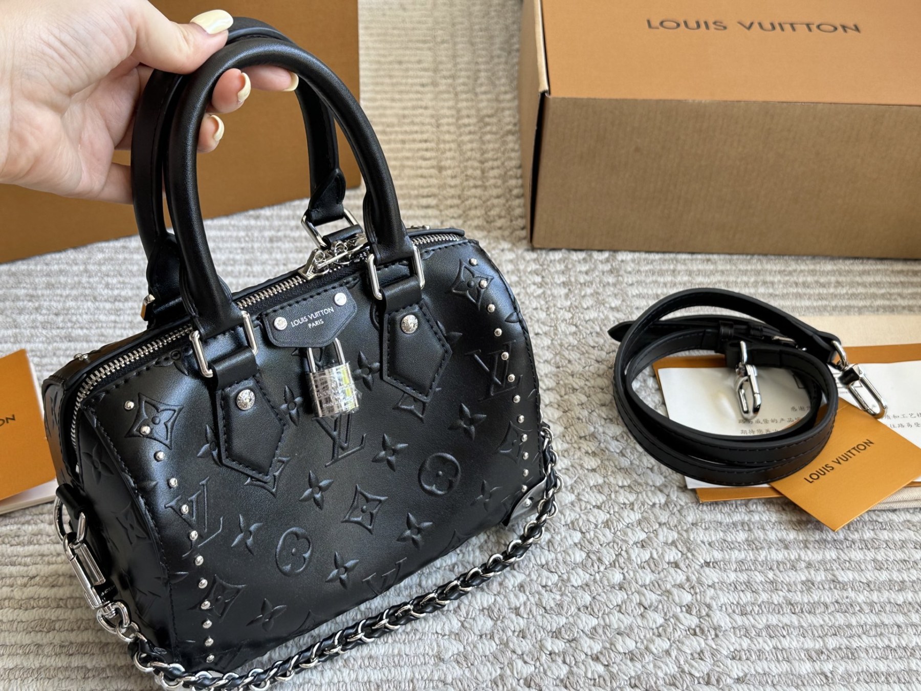 louis-new-arrival-black-nano-speedy-bag-size-20-14cm-2634