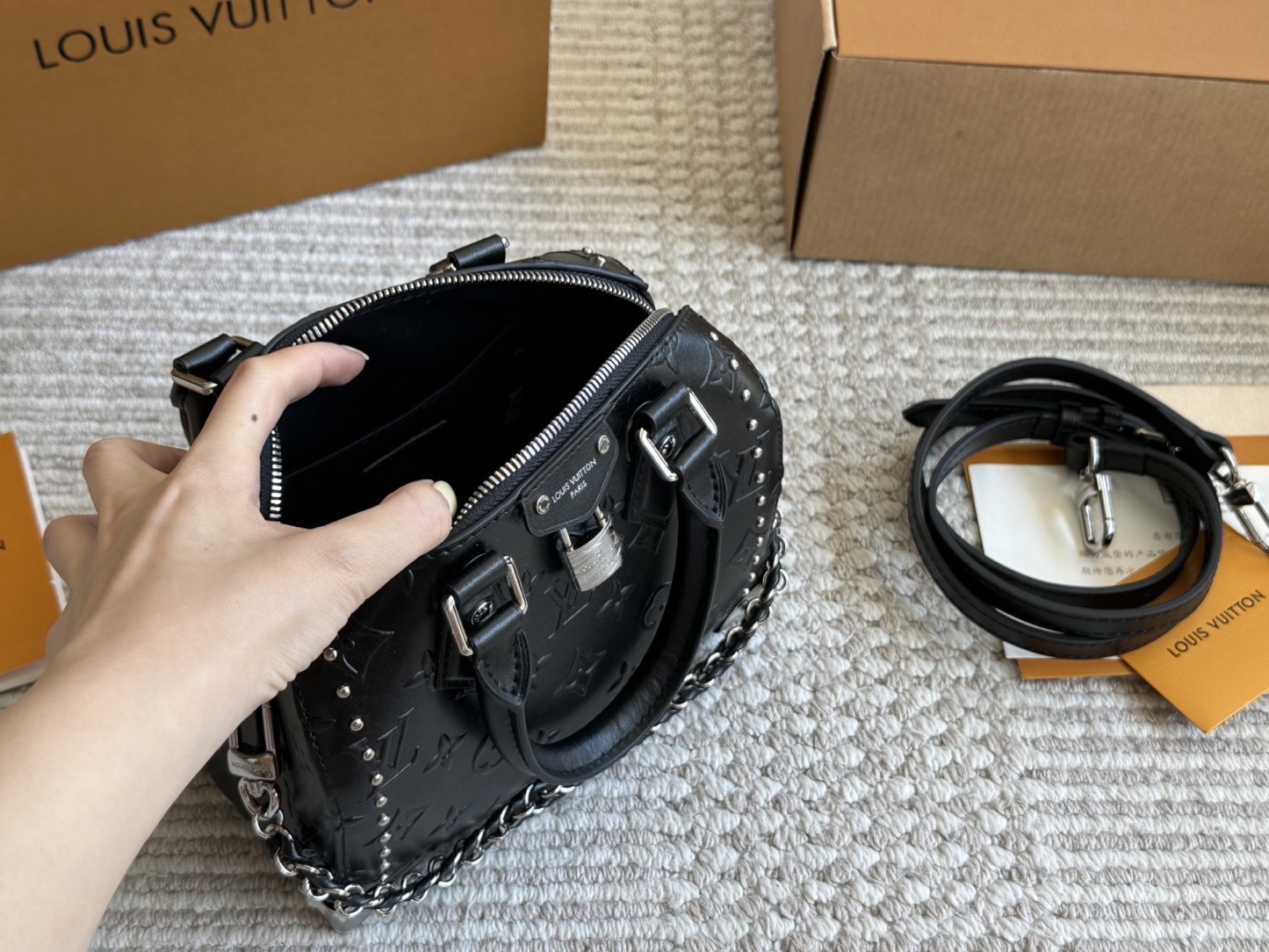 Louis new arrival black NANO SPEEDY bag size: 20*14cm