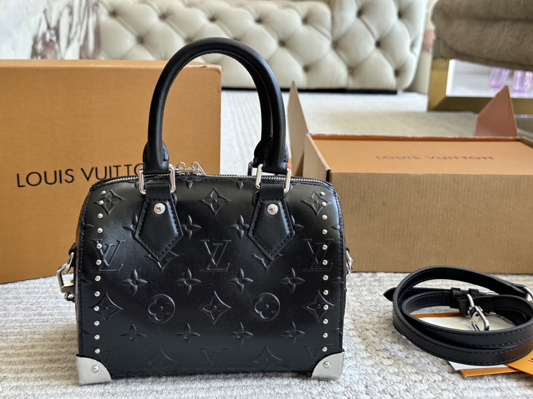 Louis new arrival black NANO SPEEDY bag size: 20*14cm