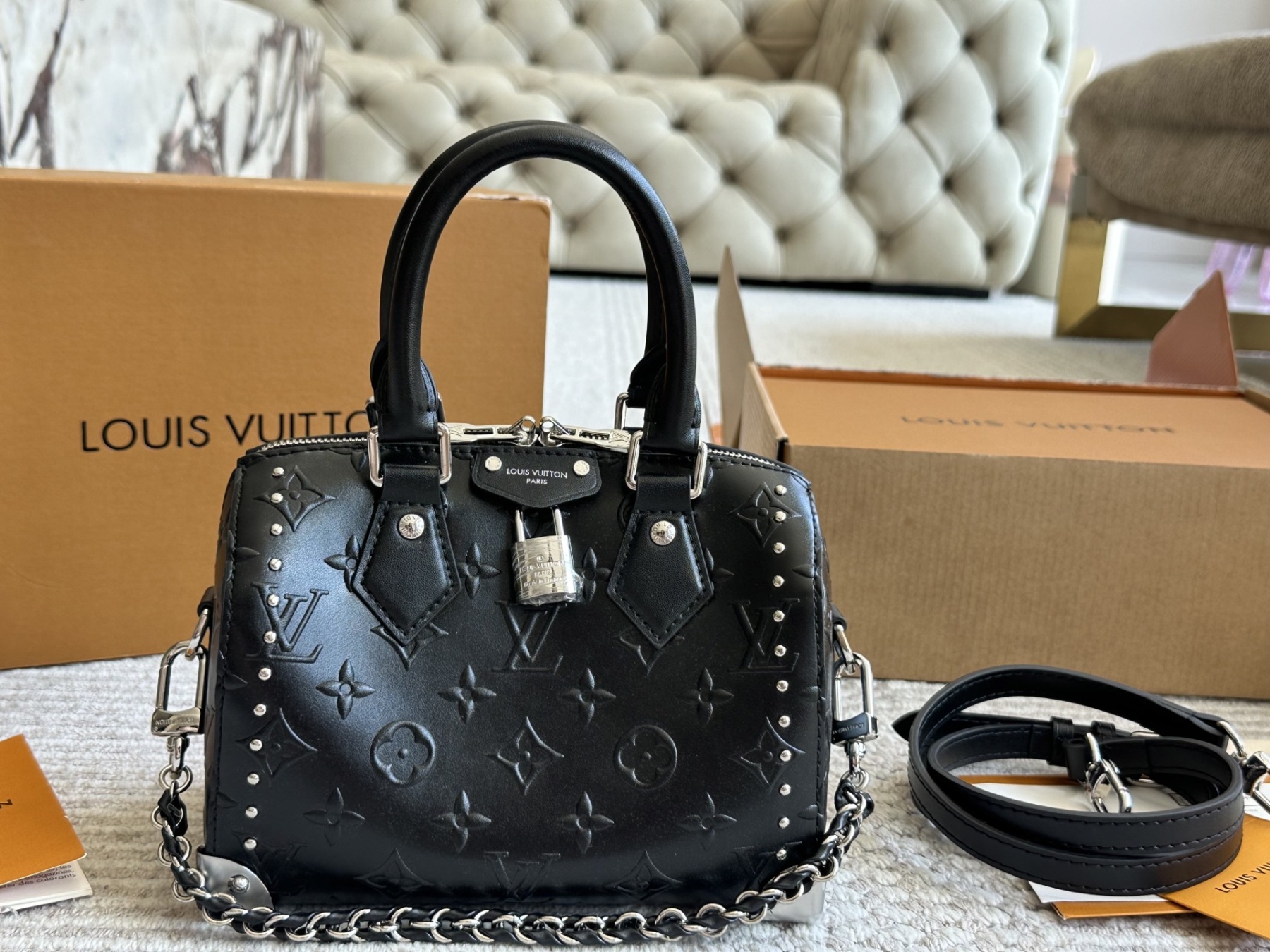 Louis new arrival black NANO SPEEDY bag size: 20*14cm