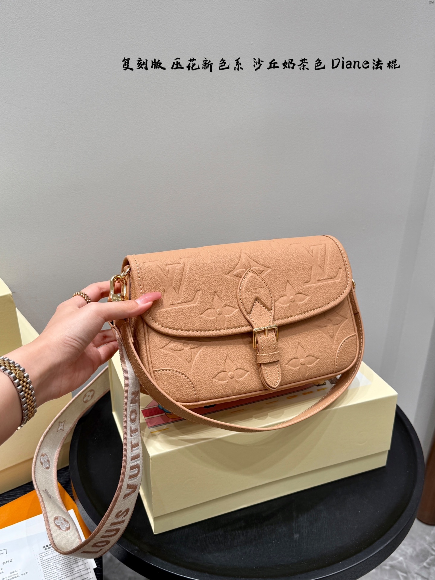 louis-new-arrival-diane-bag-size-25-15-cm-1721