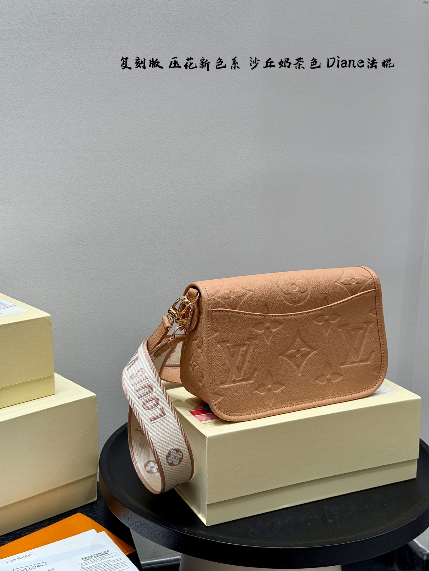 Louis new arrival Diane bag size: 25*15 cm