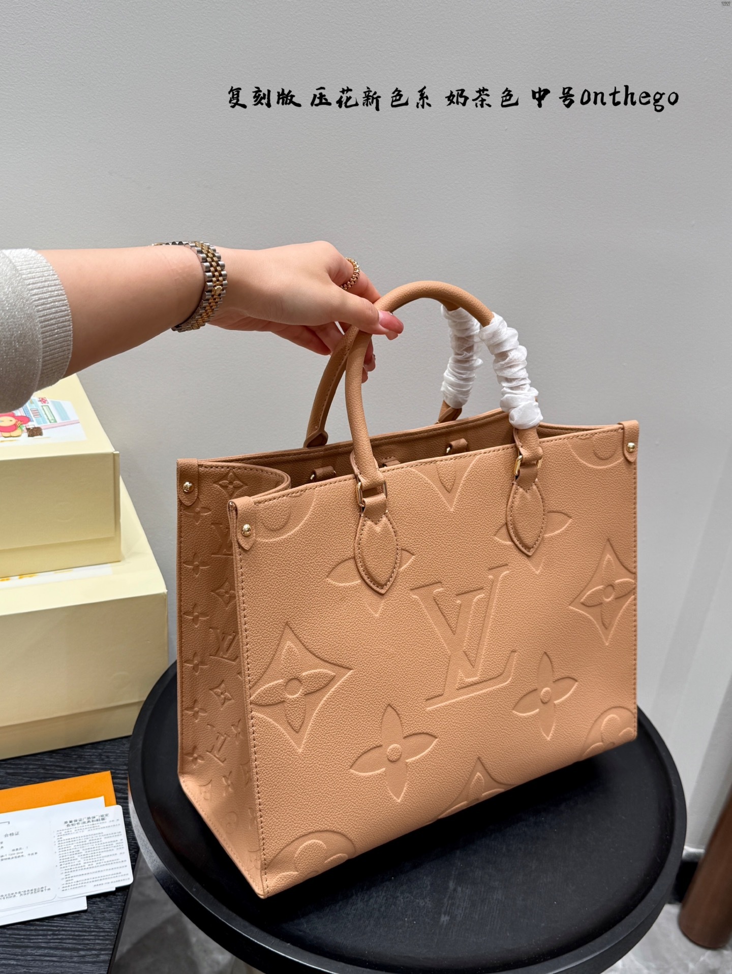 louis-new-arrival-onthego-tote-bag-008-2873