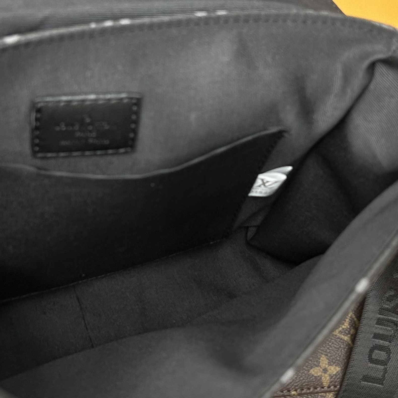 Louis new arrival DISTRICT men bag size:25*20 cm