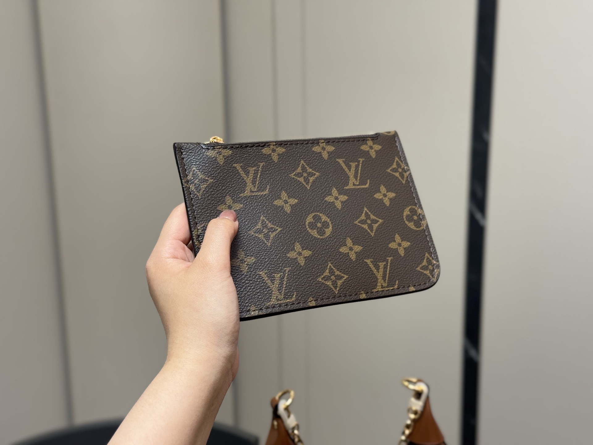 Louis new arrival loop moon hobo bag size:37*24 cm