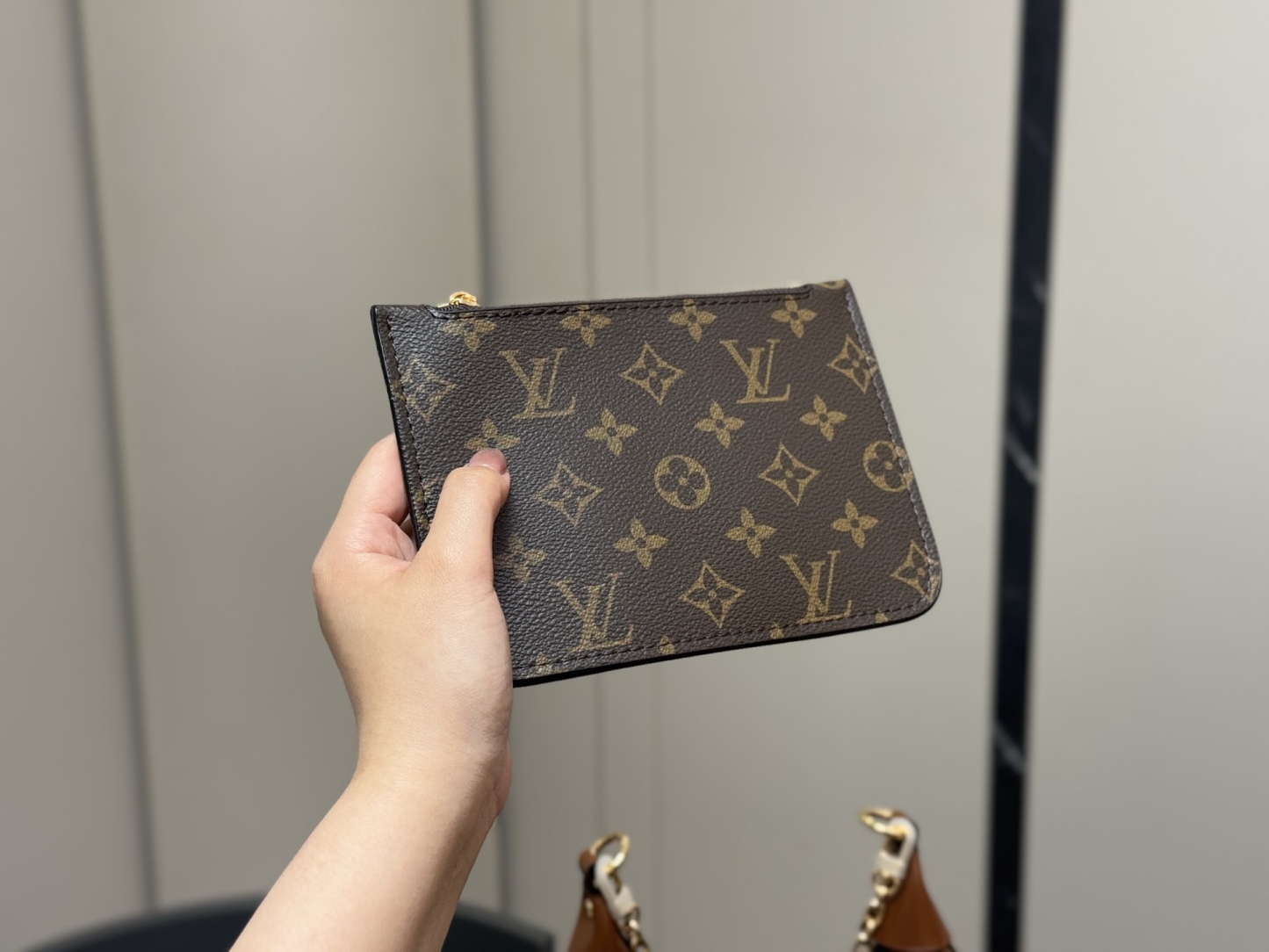 Louis new arrival loop moon hobo bag size:37*24 cm